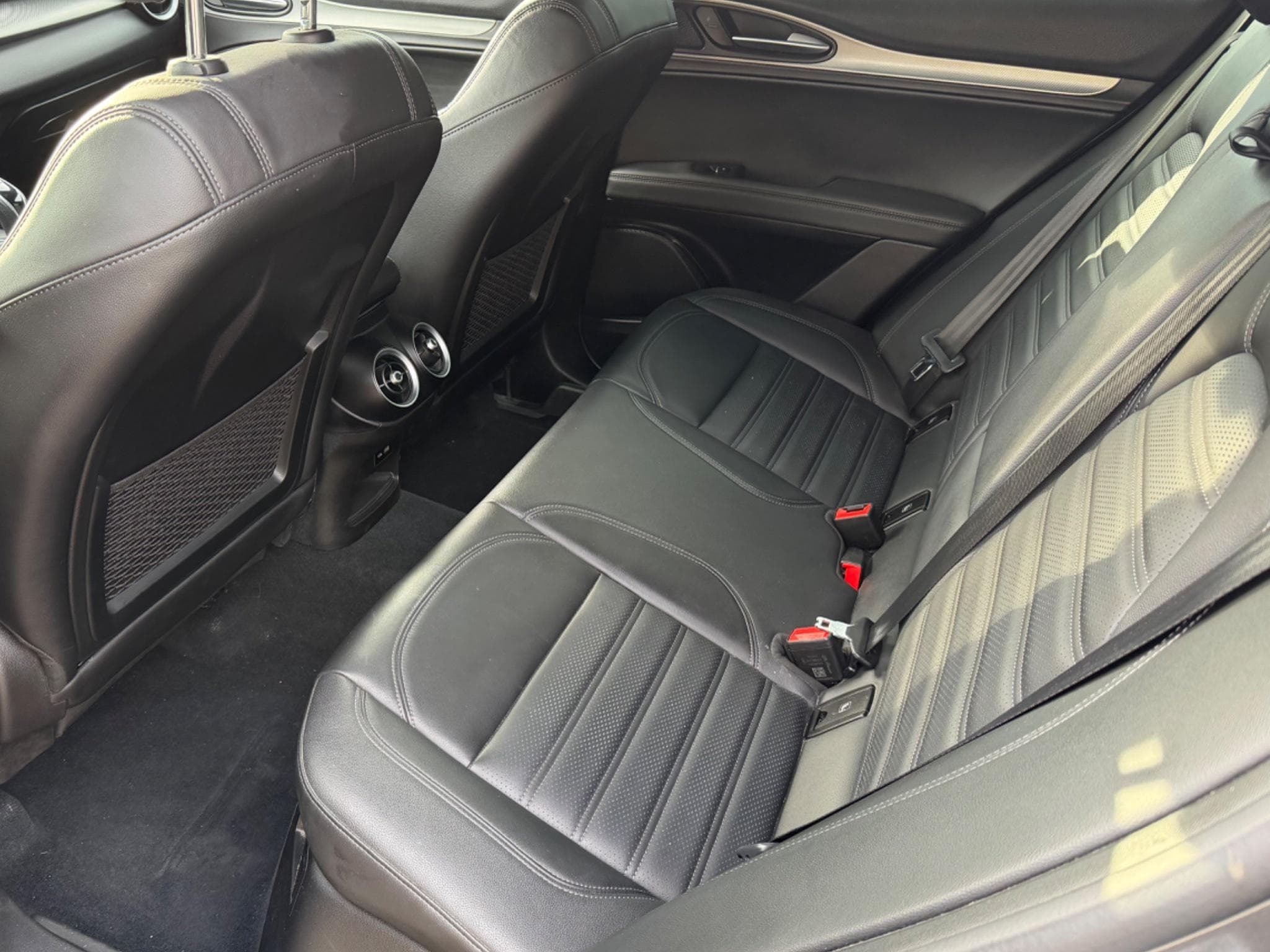 Alfa-Romeo Stelvio MY23 Q4 Veloce Garantie 05/2027 (2023) - Foto 9