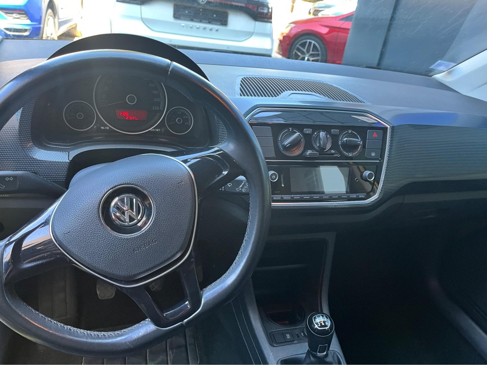 VW UP 1.0 essence (2017) - Photo 3