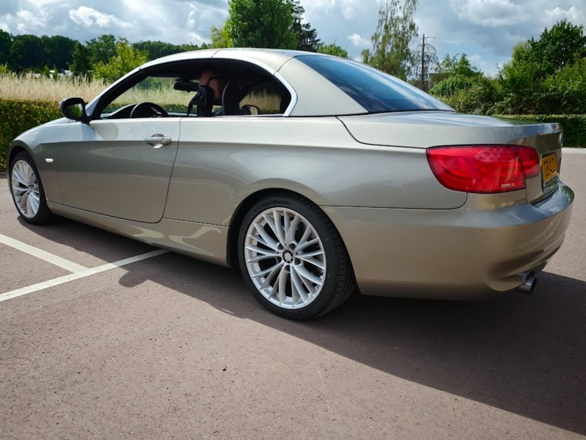 BMW 335 (2011) - Photo 10