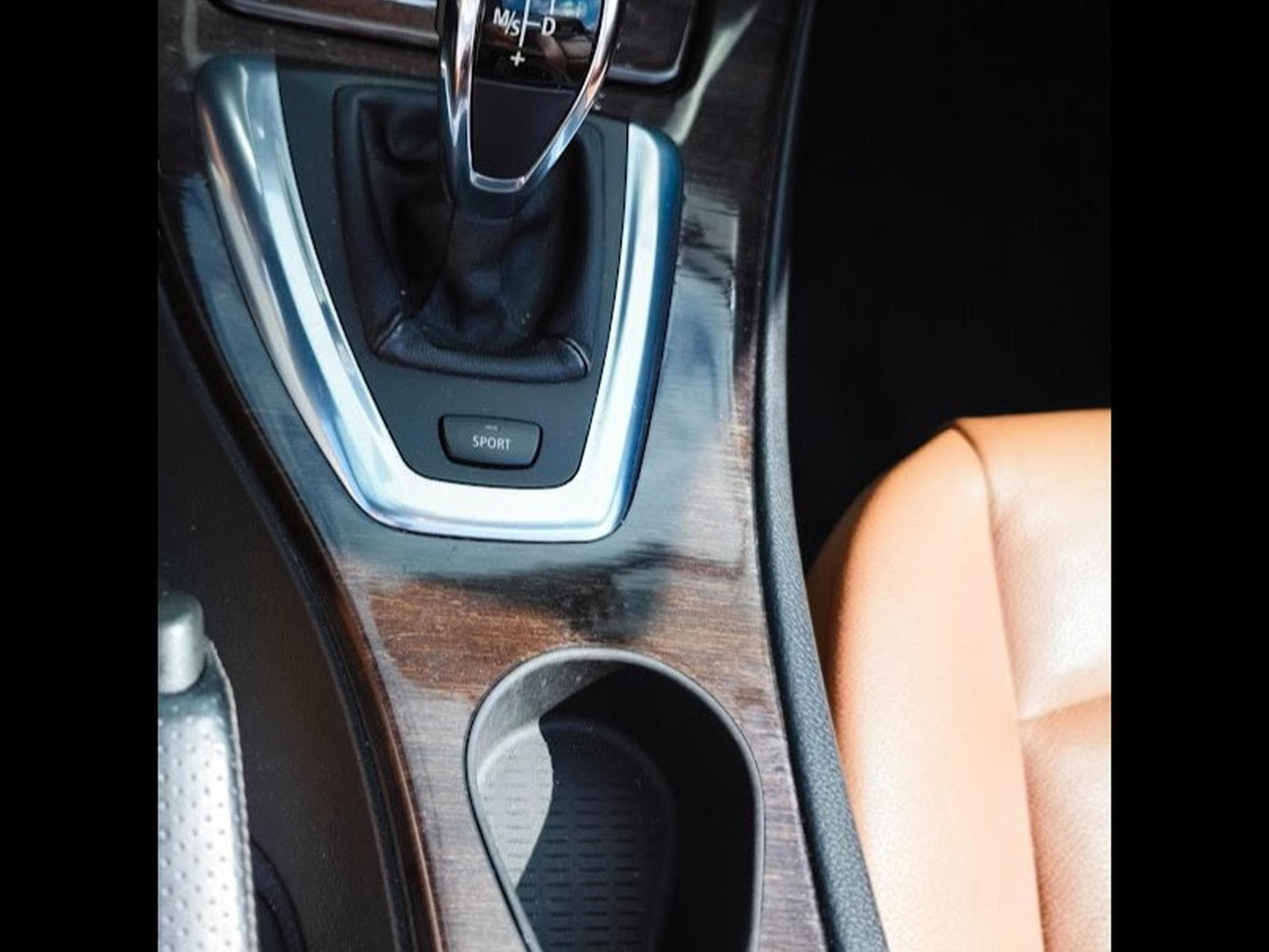 BMW 335 (2011) - Photo 13