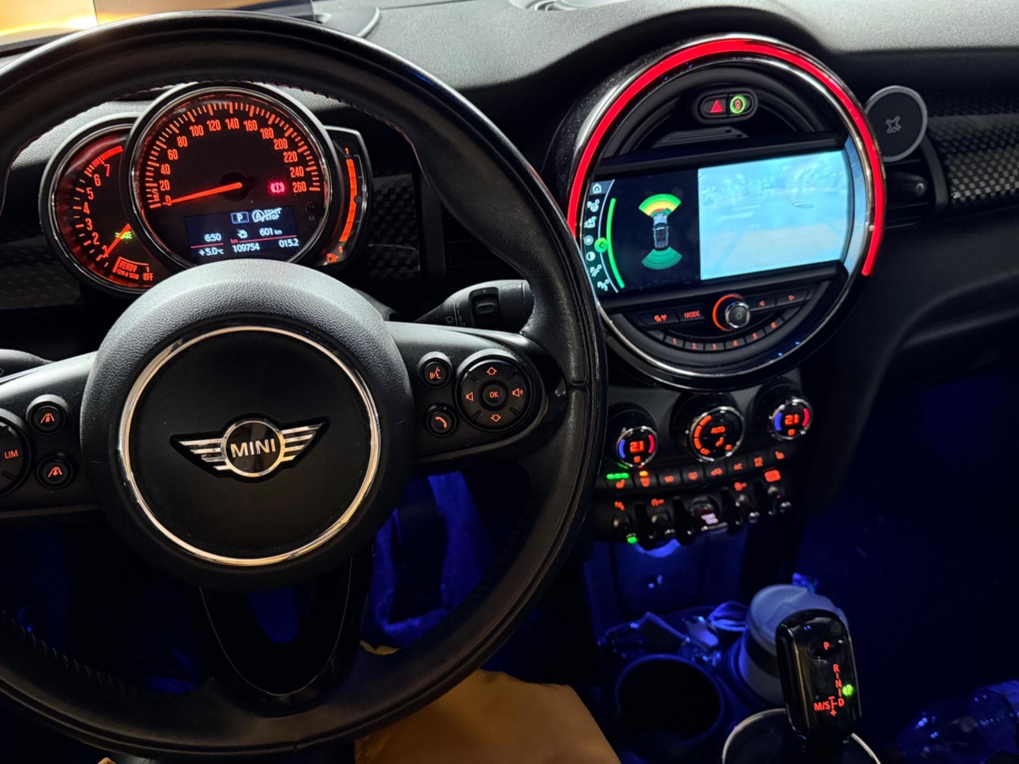 Mini Cabrio Cooper (2018) - Photo 2