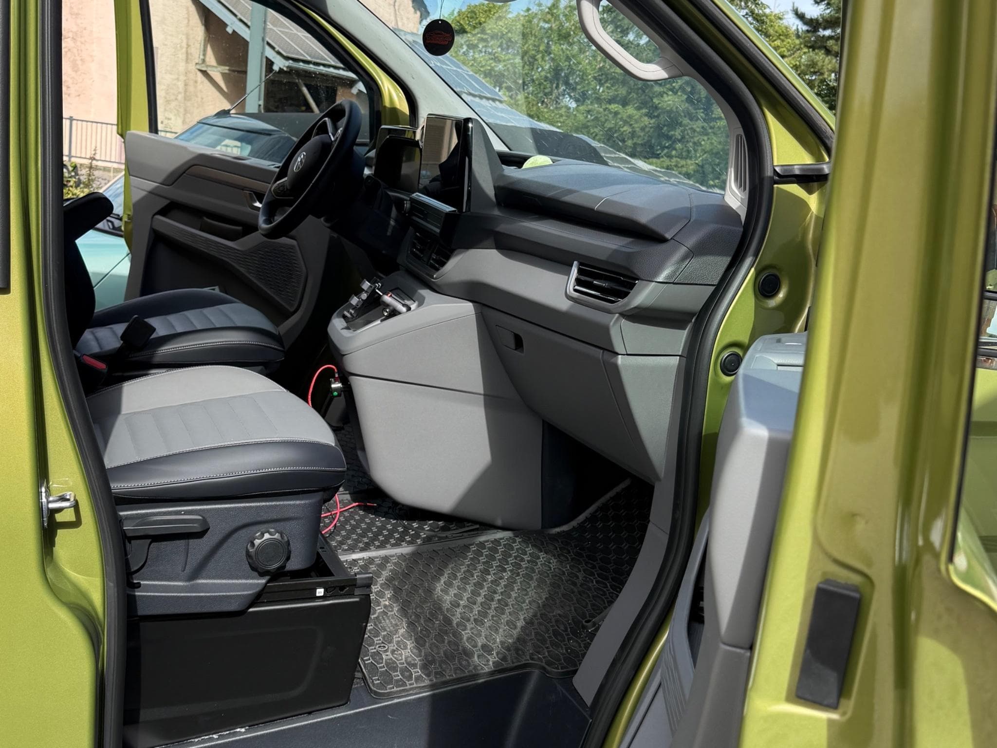 VW Caravelle T7 Court Life (1970) - Photo 3