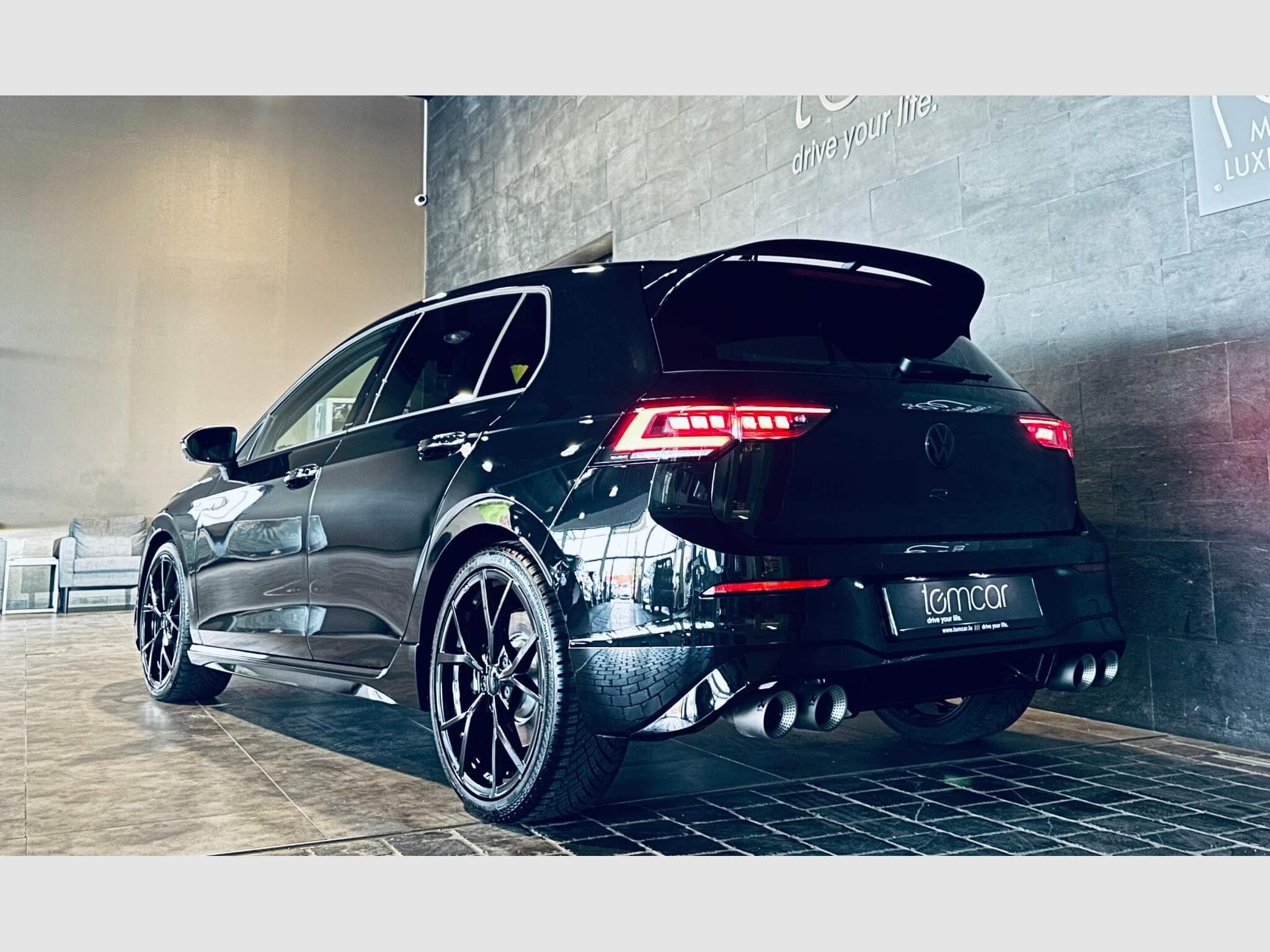 VW Golf GOLF VIII R TSI 4MOTION DSG (2026) - Photo 4