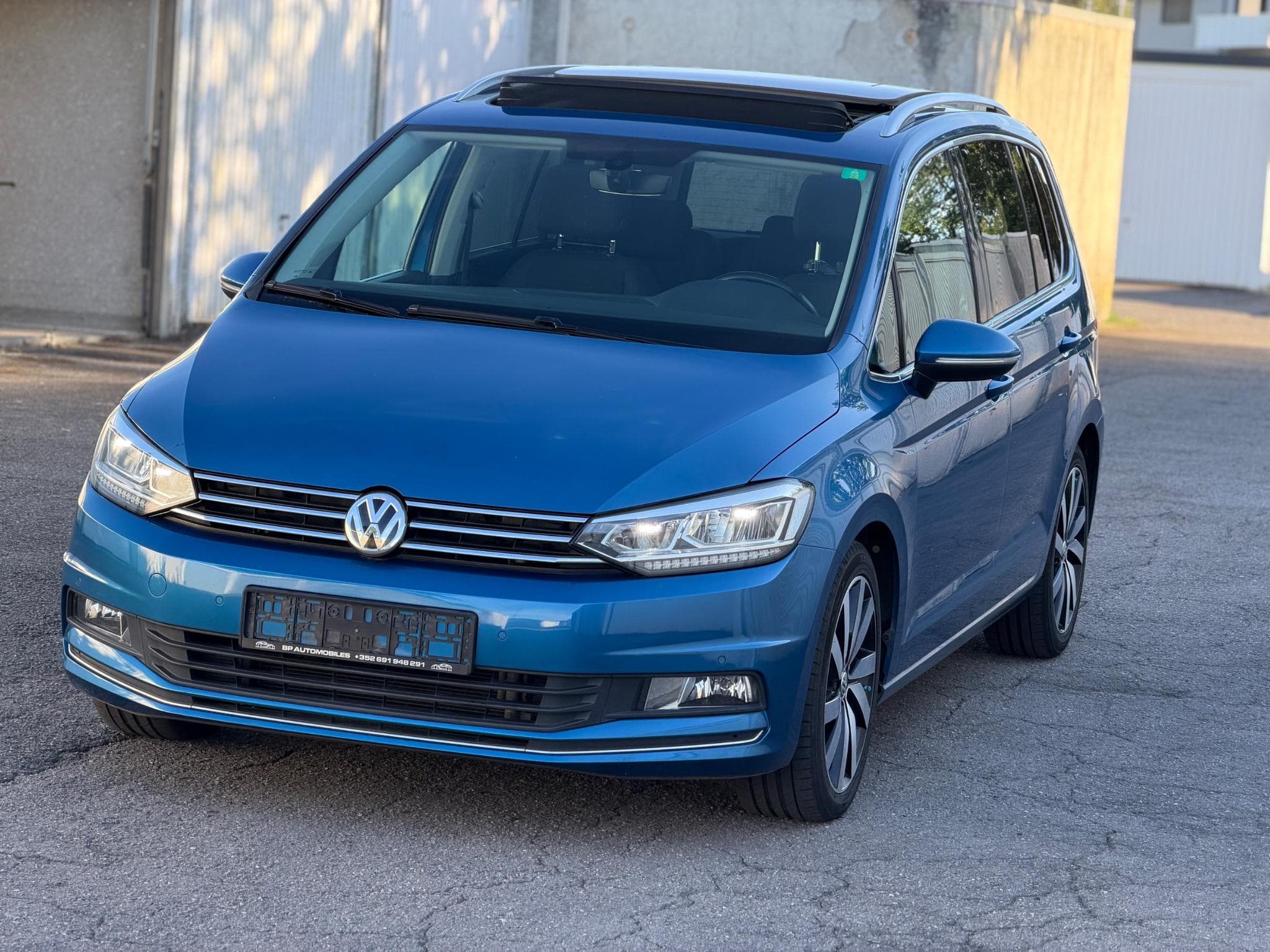 VW Touran 2.0 TDI 140kw 190ps 7places (2016) - Foto 4
