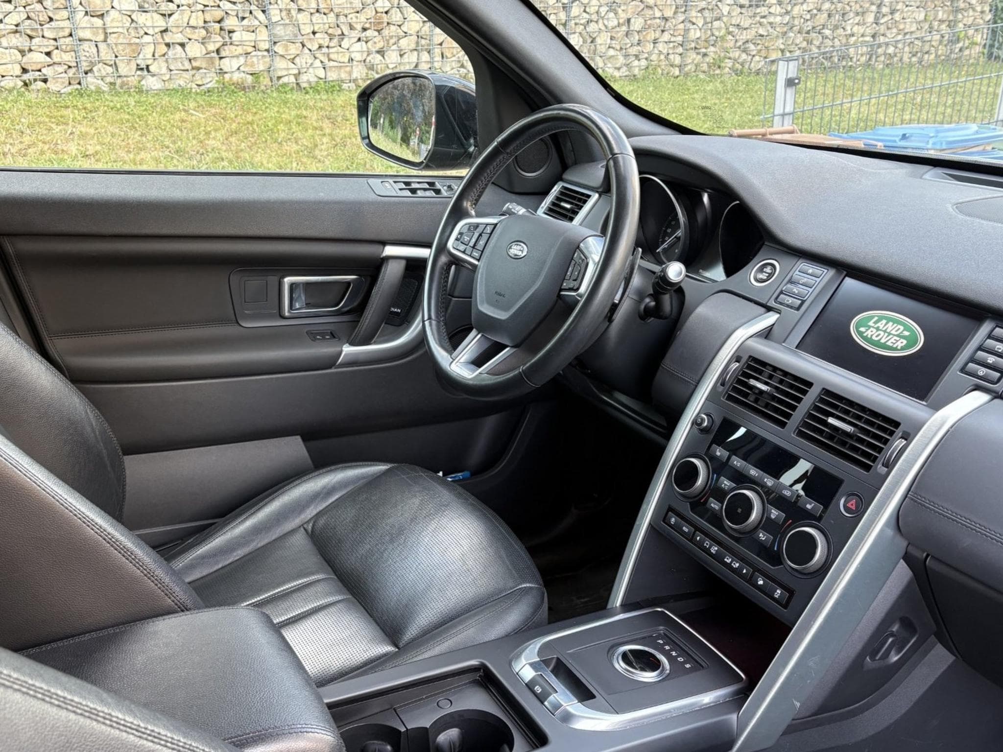 Land-Rover Discovery Sport SD4 HSE (2018) - Photo 4