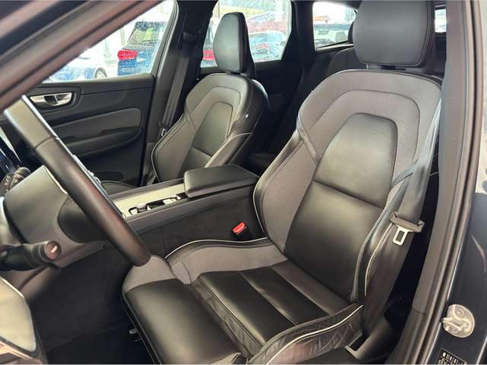 Volvo XC60 XC60 B4 D AWD RDesign-JUSQUA 48 MOIS DE GARANTIE (2023) - Photo 12