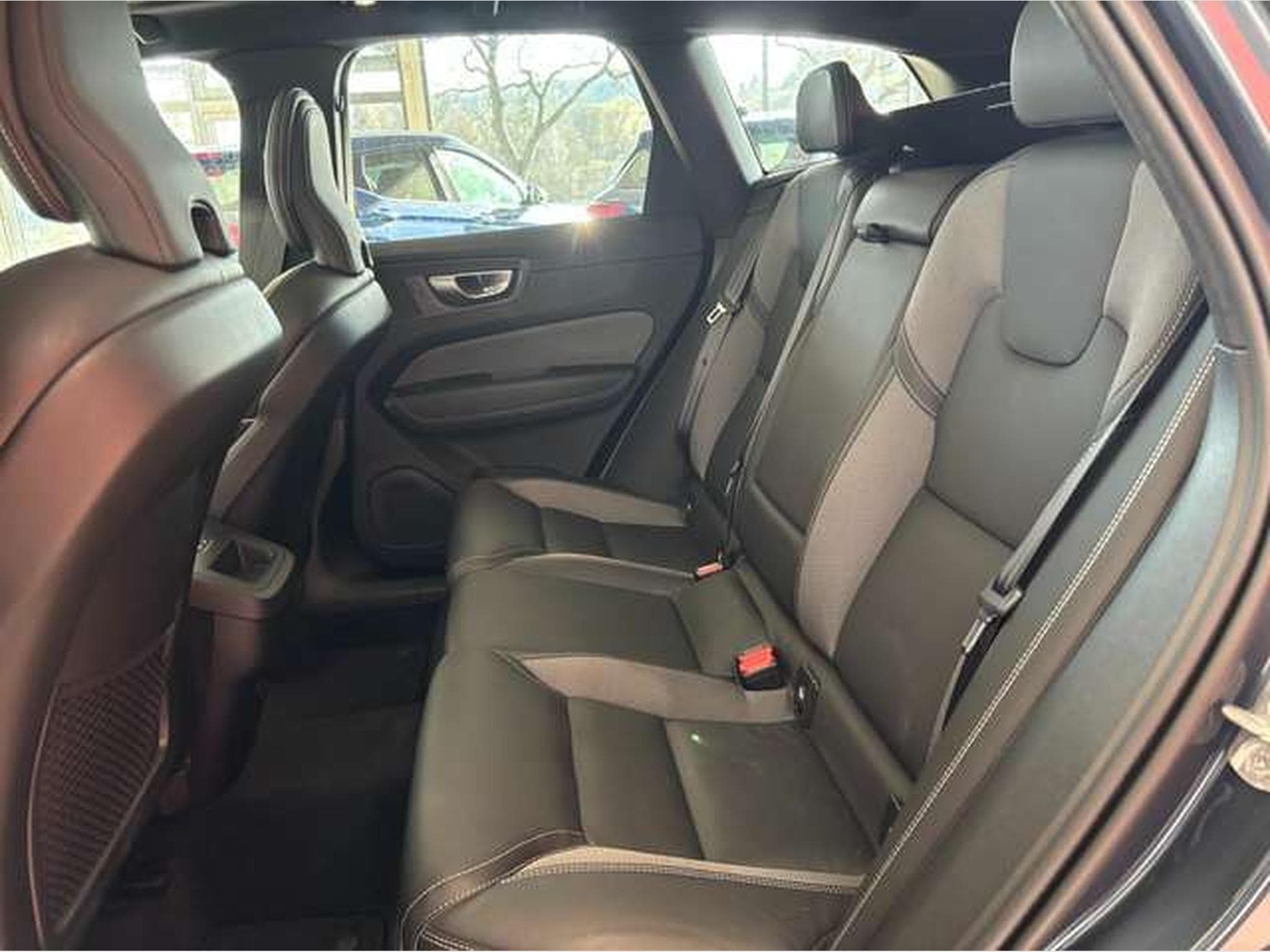 Volvo XC60 XC60 B4 D AWD RDesign-JUSQUA 48 MOIS DE GARANTIE (2023) - Photo 19