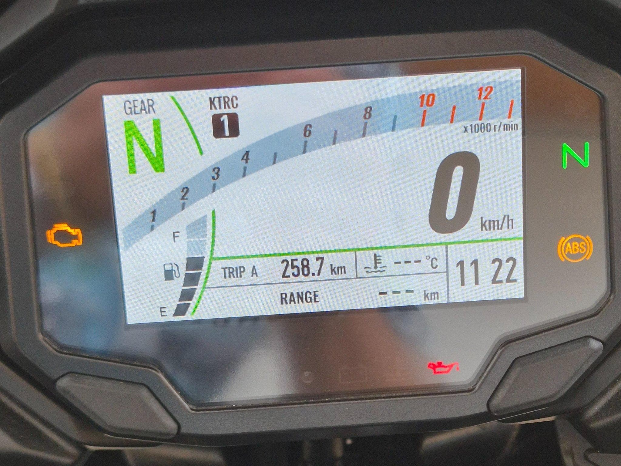 Kawasaki Versys 650 sport tourer (2024) - Foto 3