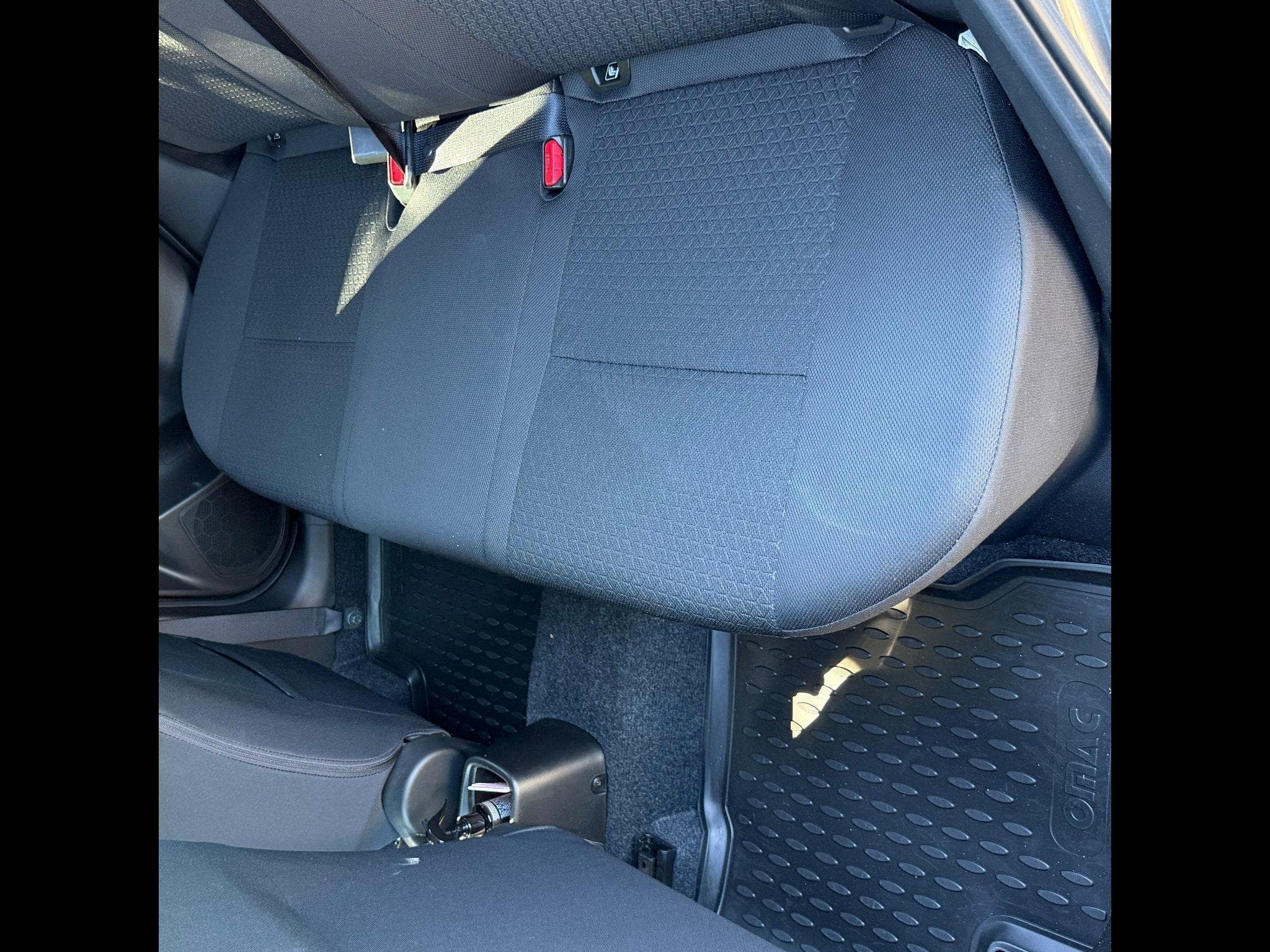 Suzuki Swift 1.2 GLX Hybride Essence Automatique (2023) - Photo 15