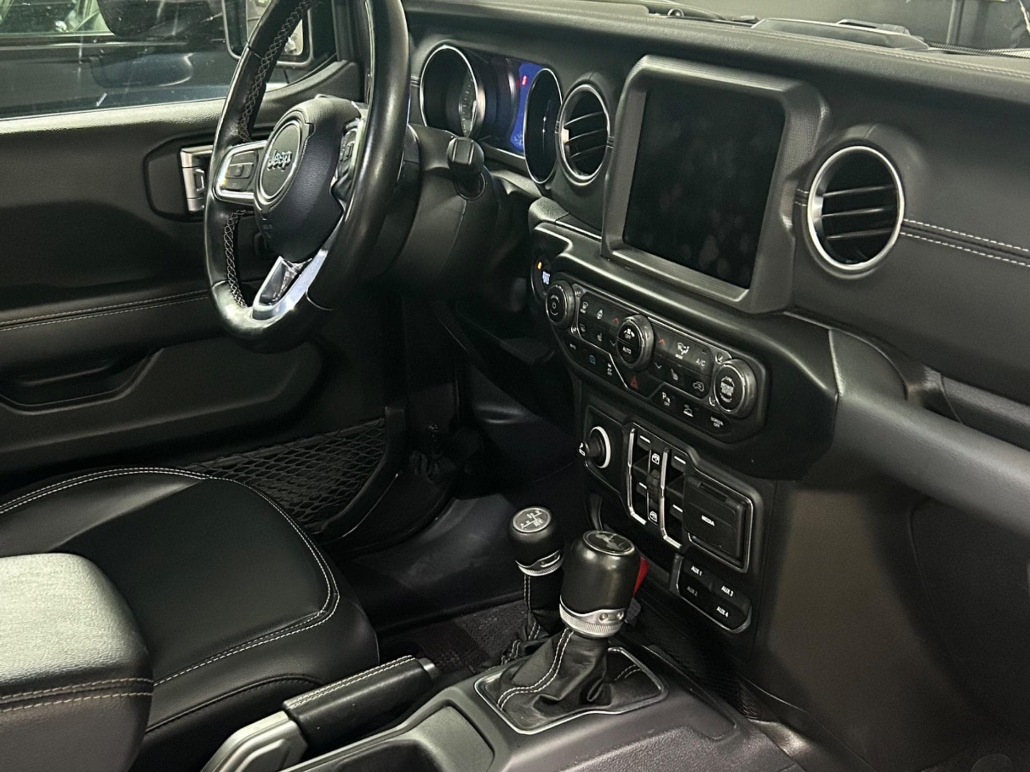 Jeep Wrangler Sahara unlimited (2022) - Photo 3