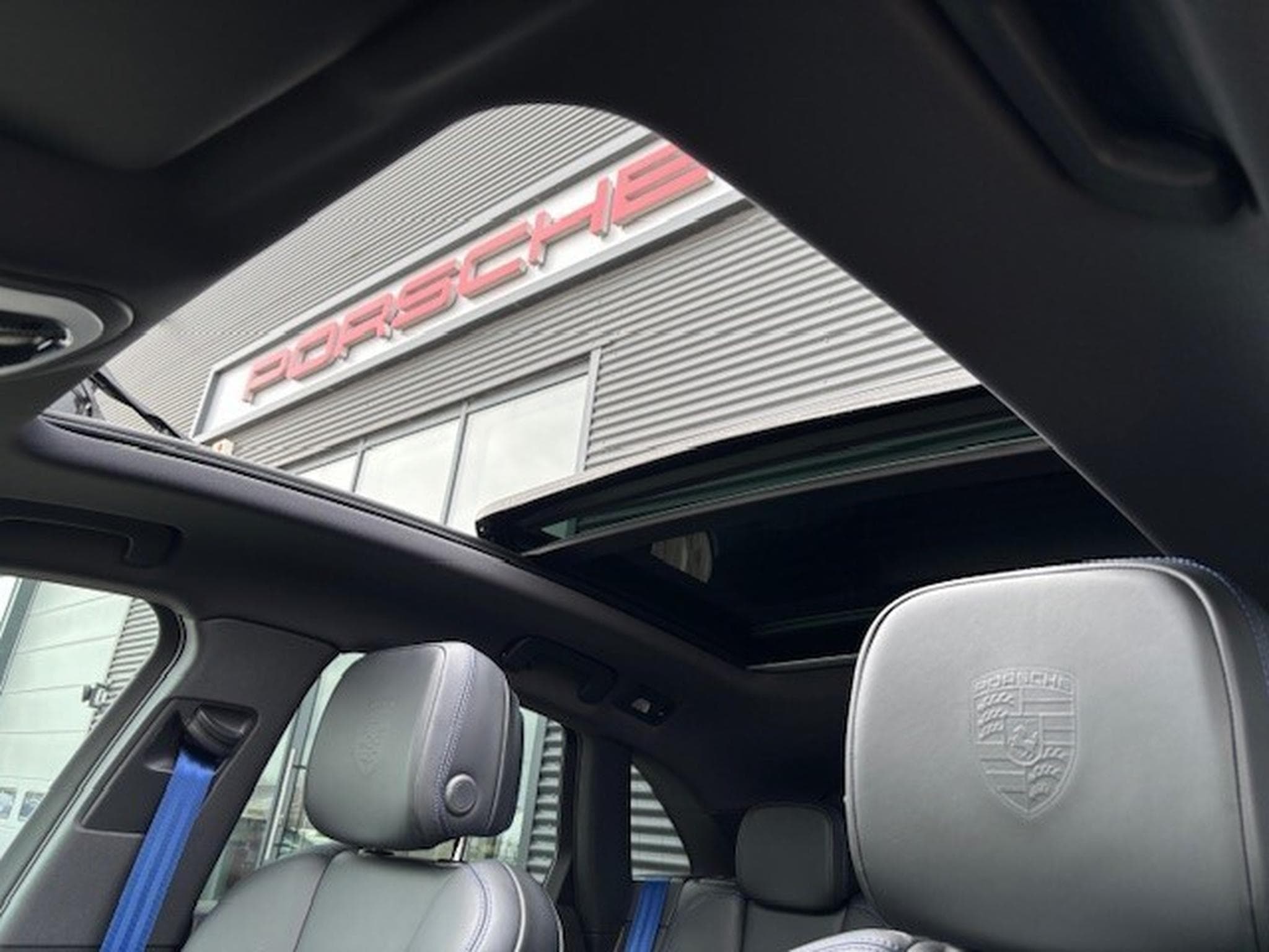 Porsche Macan S (2024) - Photo 12
