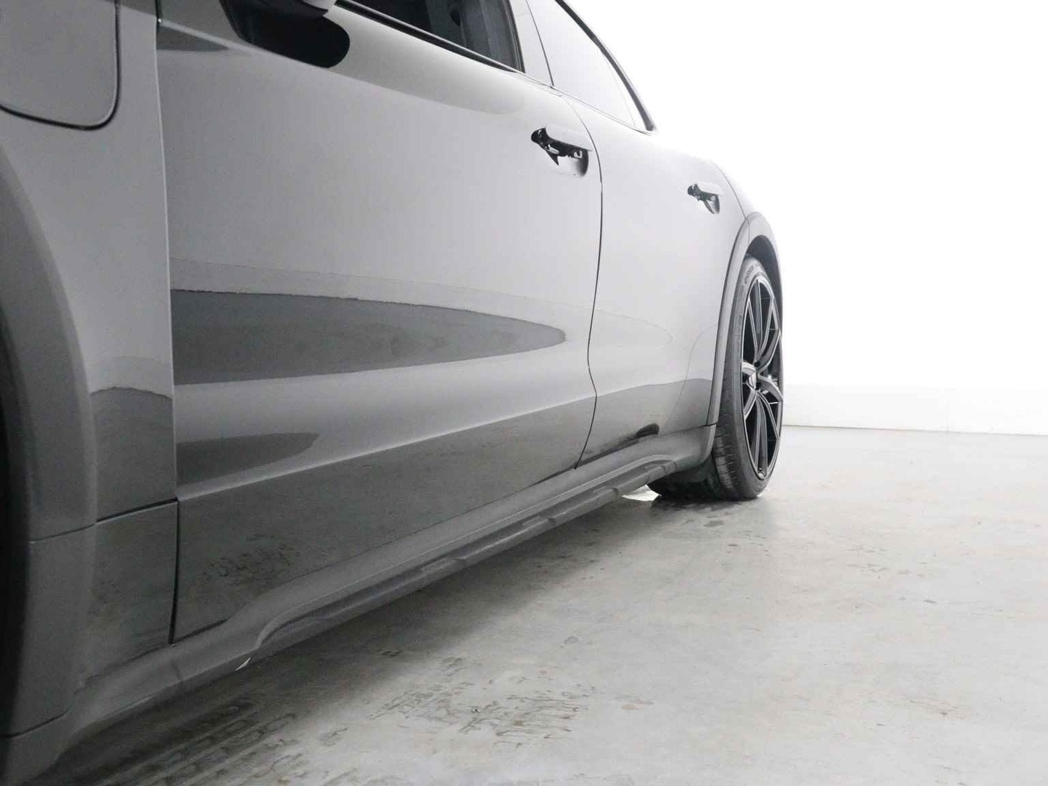 Porsche Taycan Cross Turismo 4 93 kWh (2022) - Photo 3