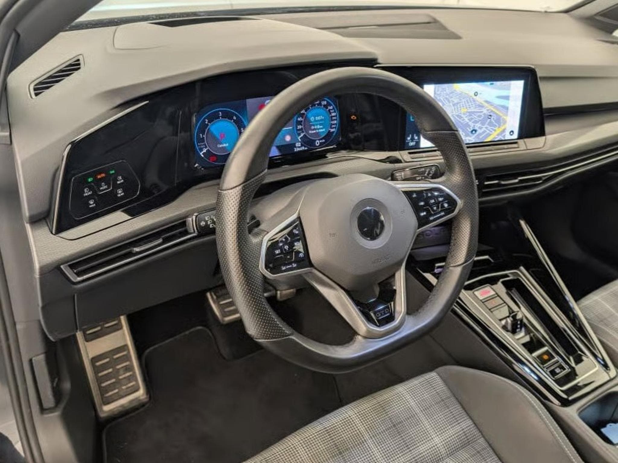 VW Golf VIII GTD (2022) - Photo 7