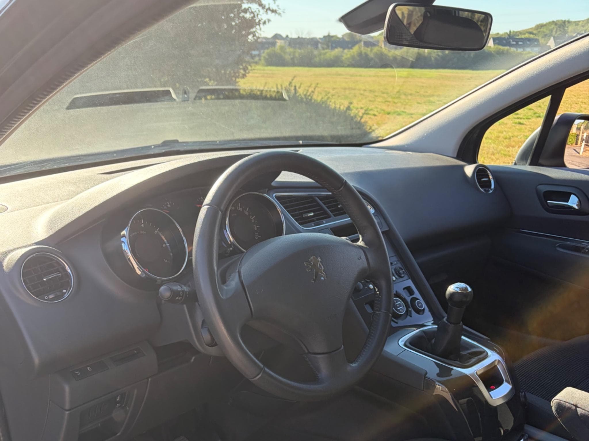 Peugeot 5008 (2013) - Photo 3