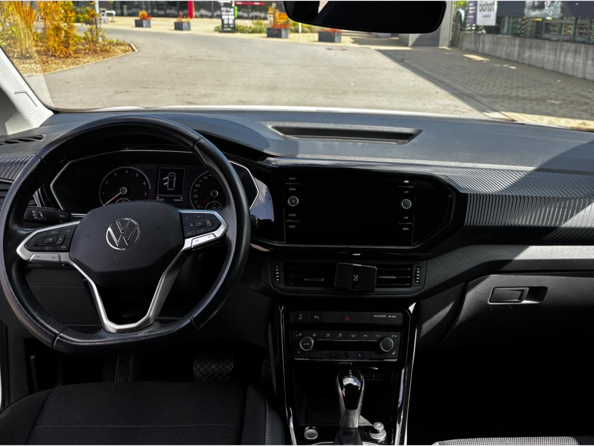 VW T-Cross T-Cross 1.0 TSI 116 DSG Style (2021) - Foto 3