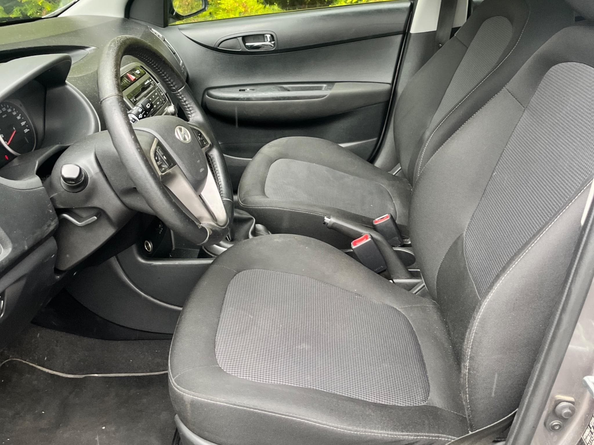 Hyundai i20 1.2 essence (2012) - Foto 3