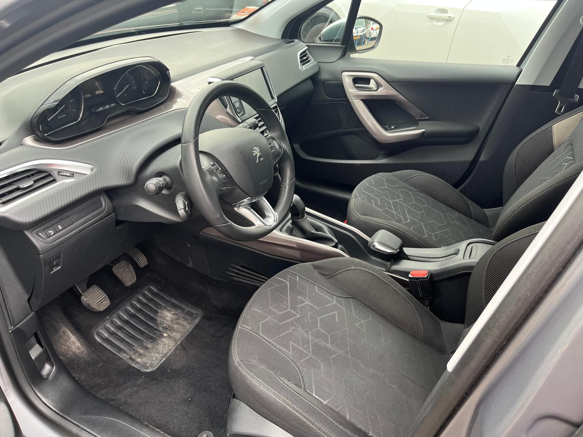 Peugeot 2008 1.6 VTI 120 MAN6 (2013) - Photo 3
