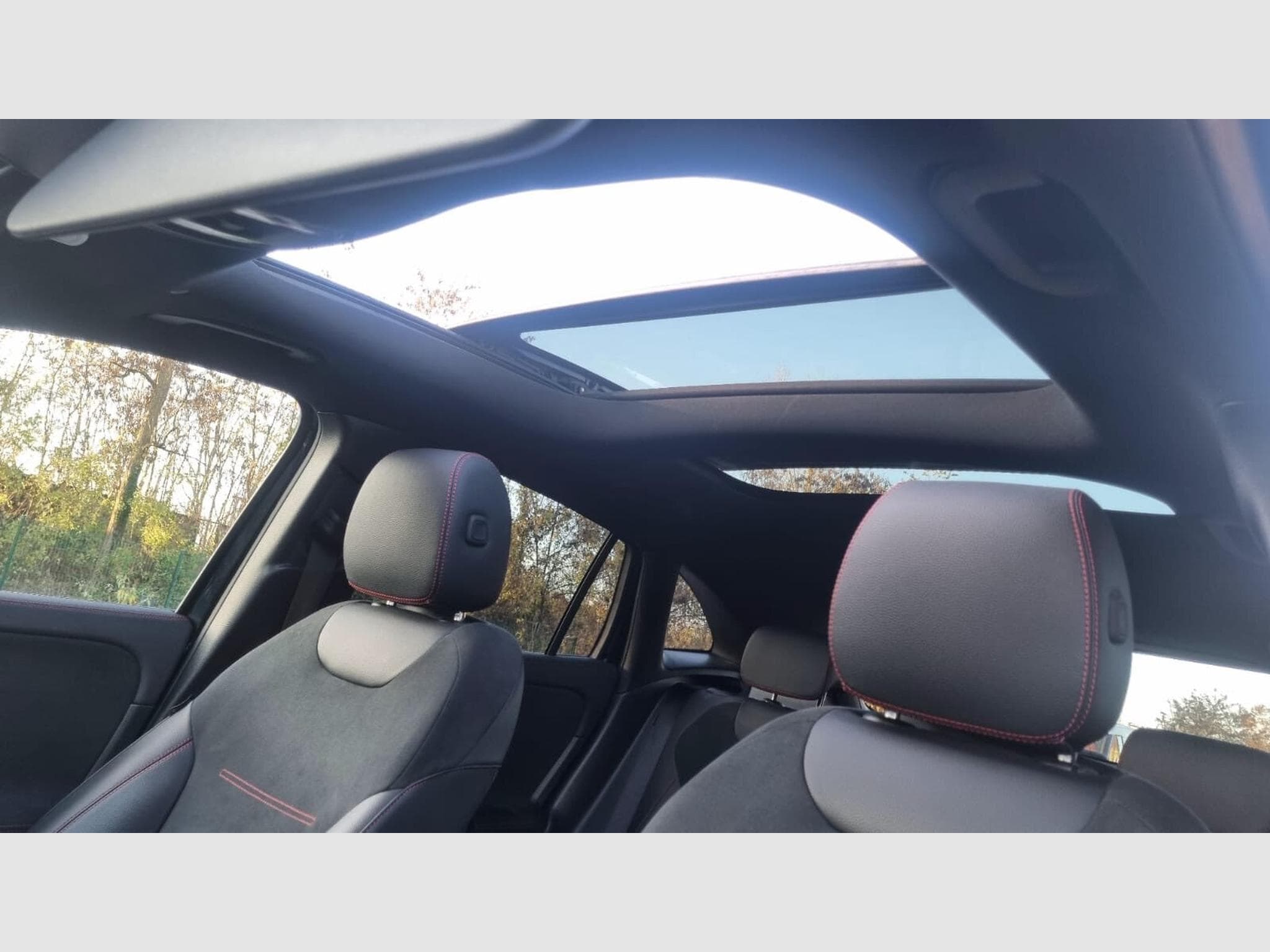 Mercedes GLA 250 AMG Line (2022) - Photo 5