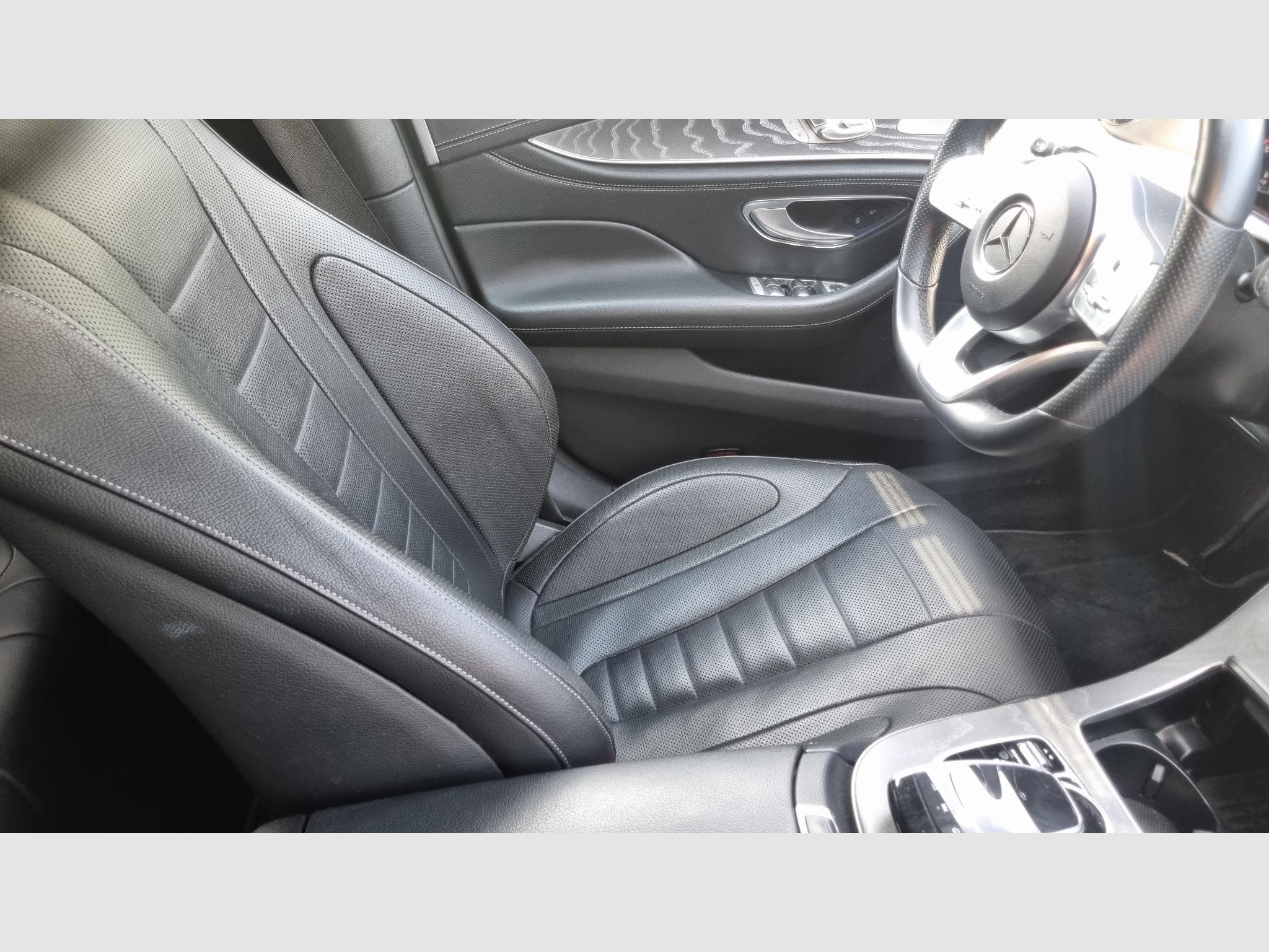 Mercedes CLS 300 300 d Coupé AMG Line + (2021) - Photo 5