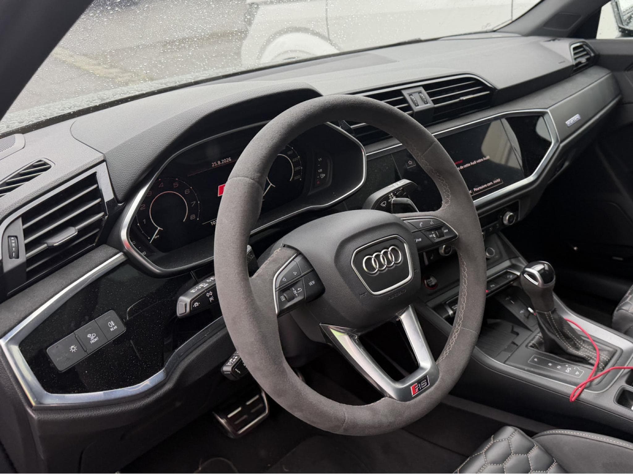 Audi RSQ3 10 YEARS EDITION 2.5 TFSI SPORTBACK QUATTRO SONOS PANO CUIR (2024) - Foto 4