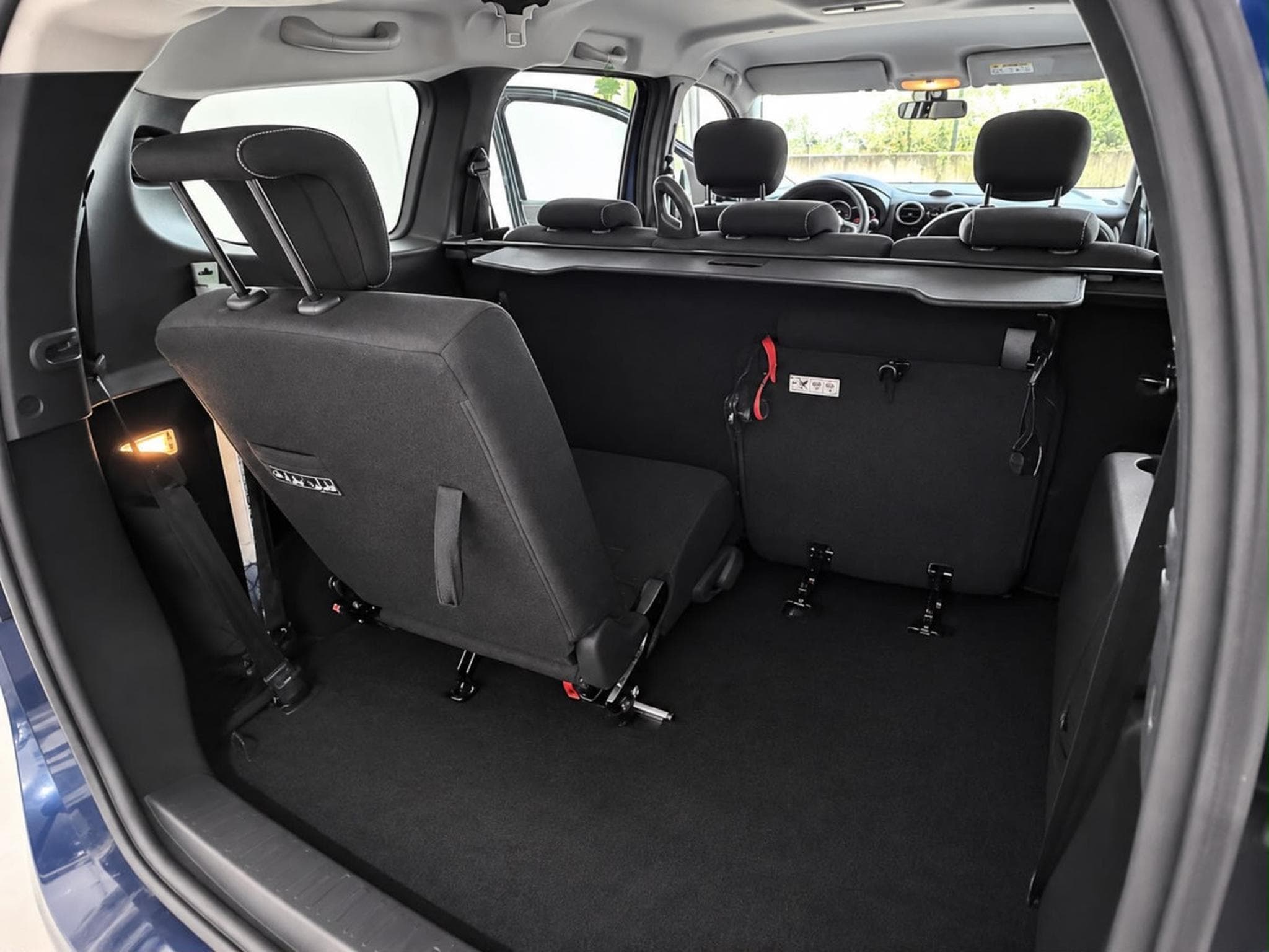 Dacia Lodgy 1.5 dCi 90 Stepway 7Places camera navi (2018) - Foto 8