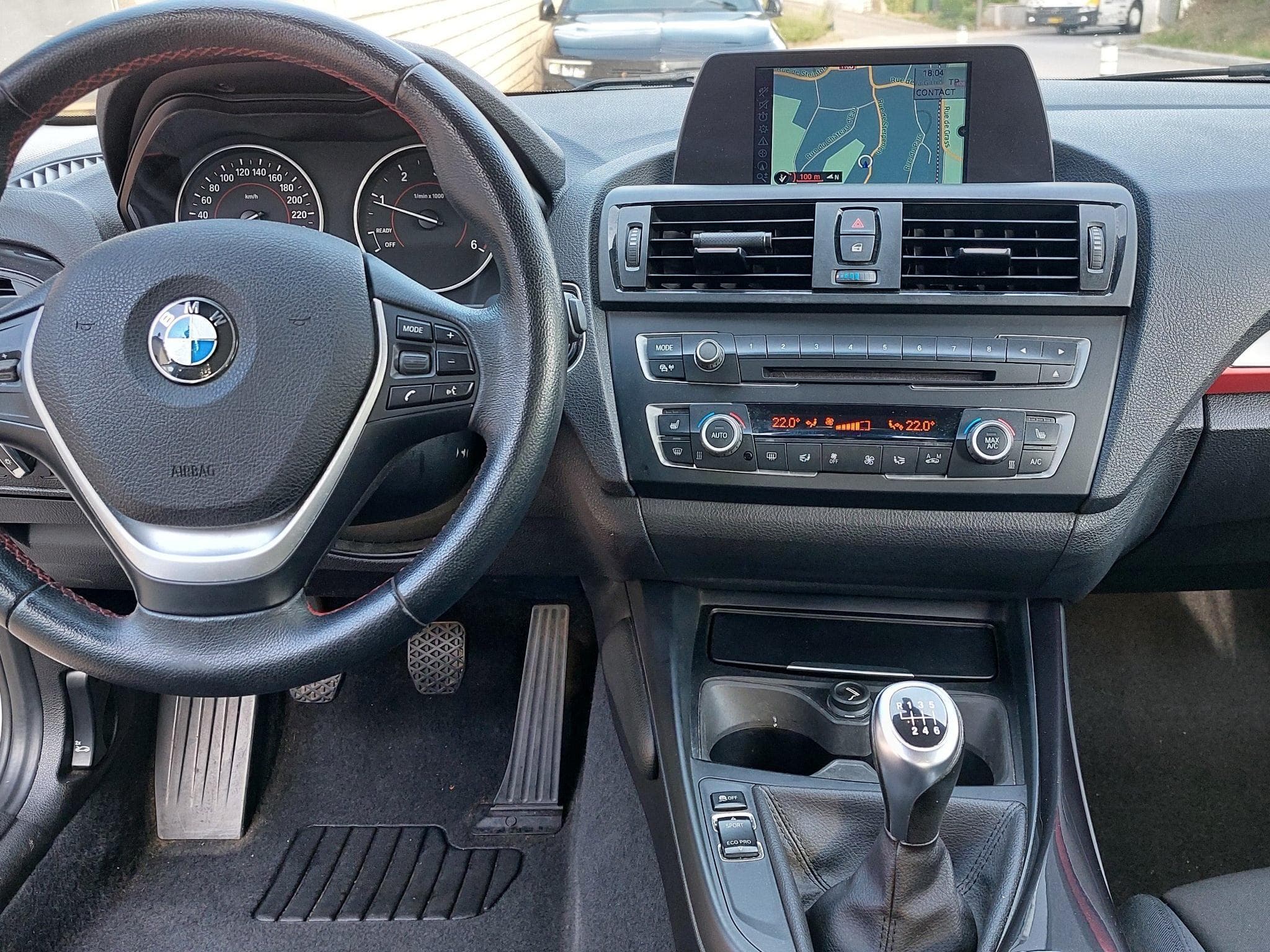 BMW 116 SPORT (2014) - Photo 3