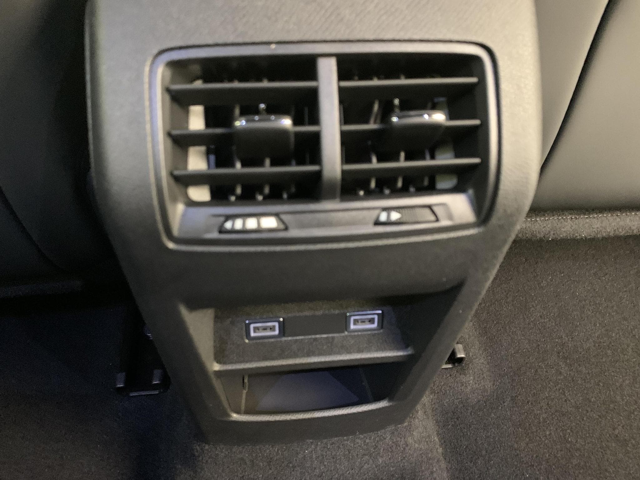 Peugeot 308 BLUEHDI 130CH S&S EAT8 GT (2026) - Photo 20