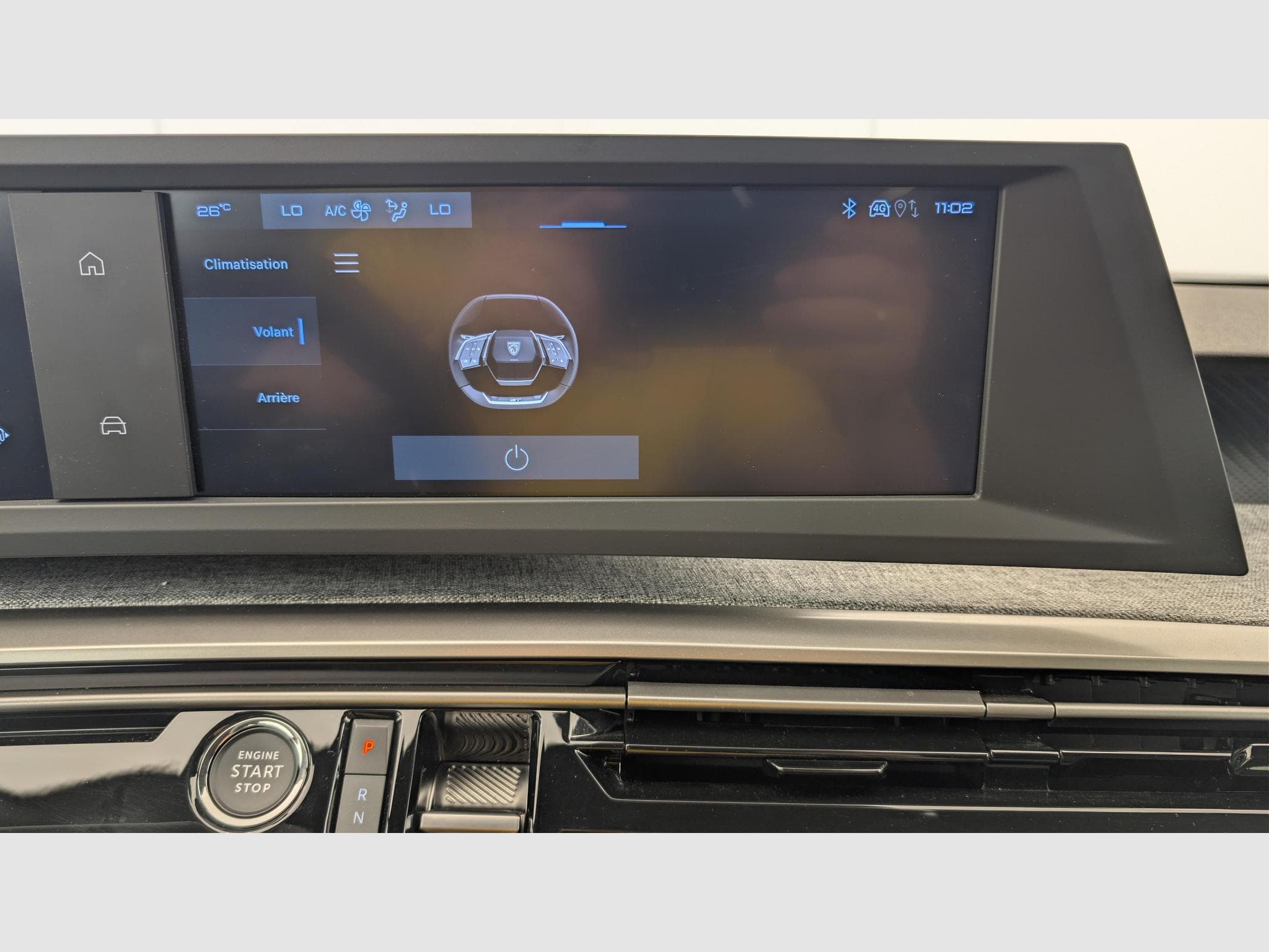 Peugeot 5008 HYBRID 145 CH E-DCS6 ALLURE (2025) - Photo 20