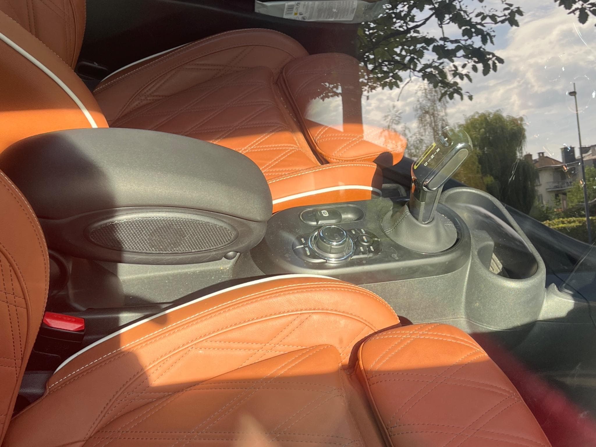 Mini Cooper Cooper SE (2023) - Photo 2