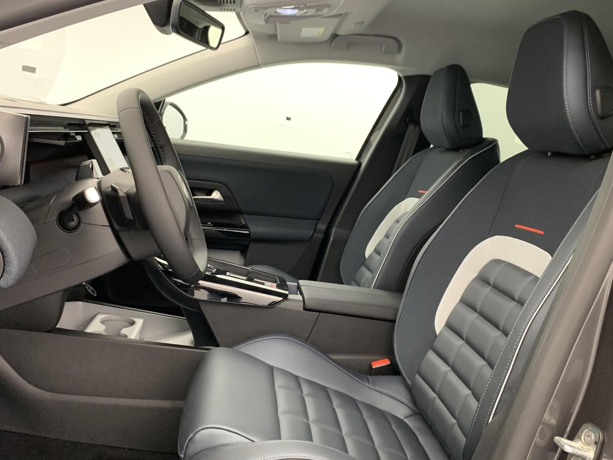 CitroëN C5 Aircross 145 CH E-DCS6 MAX (2026) - Foto 20