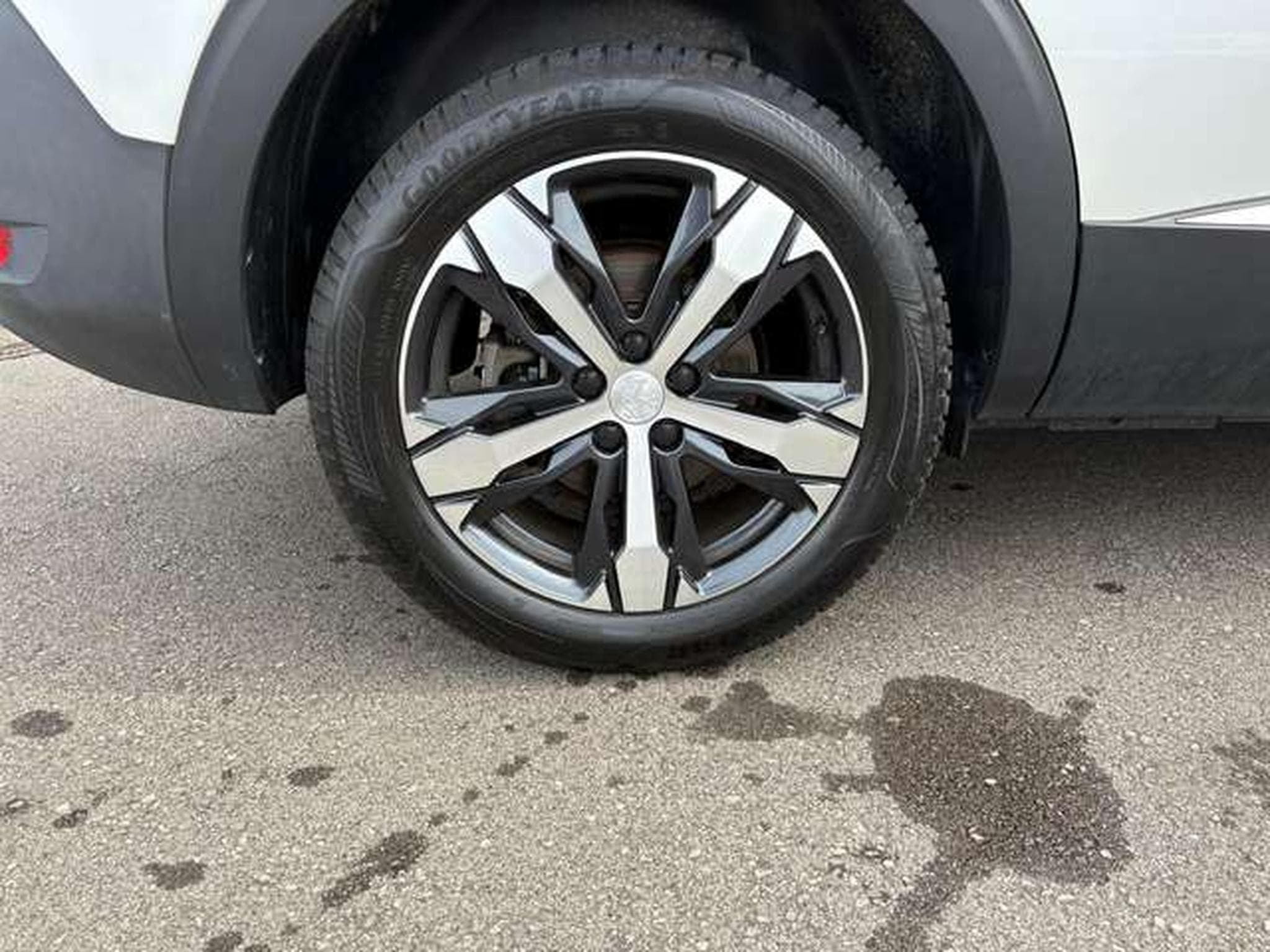 Peugeot 5008 5008 PureTech 130 EAT8 Stop (2023) - Photo 14