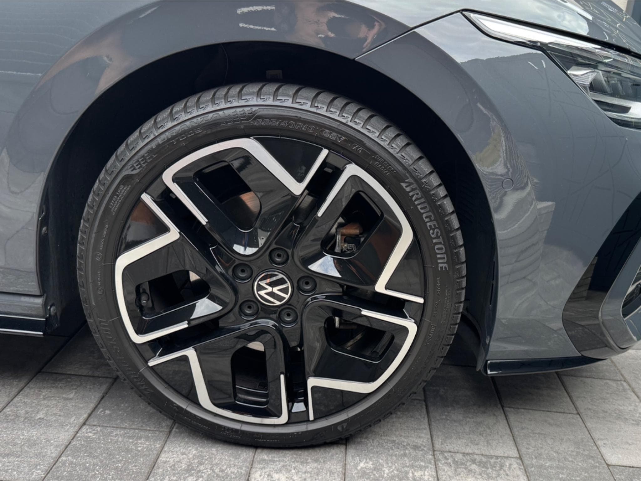 VW Golf Variant 2.01 TSI 150kW 4Motion R-Line (2025) - Foto 10