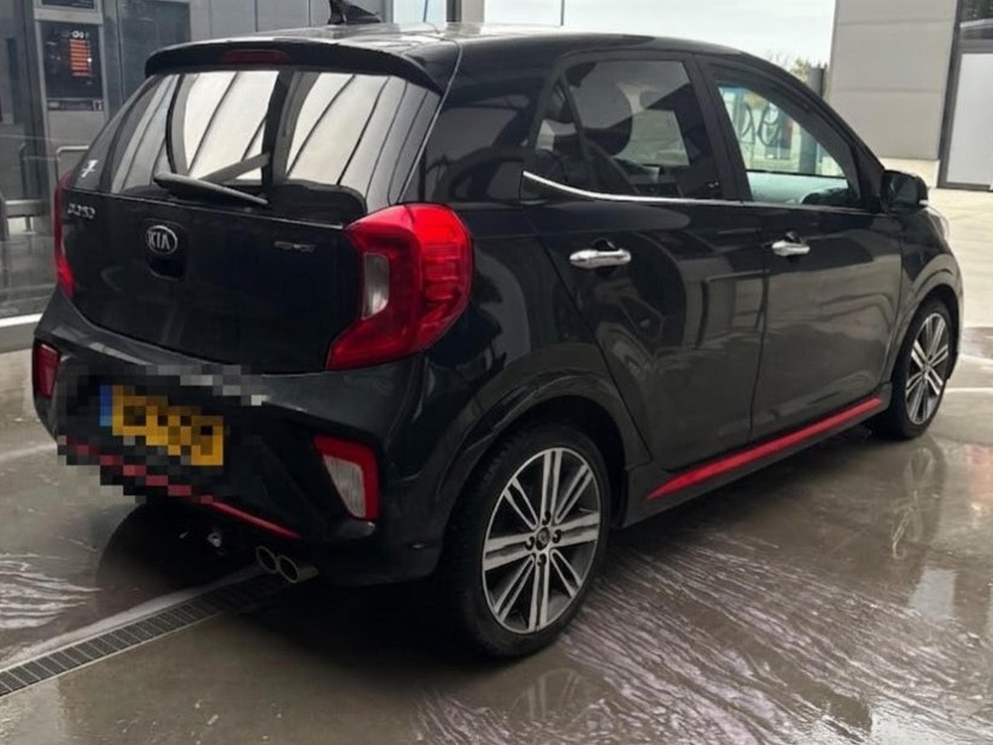 Kia Picanto GT Line (2019) - Photo 3