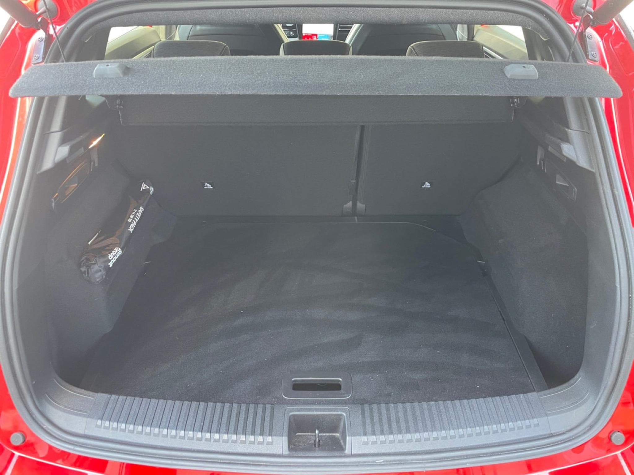 Renault Austral 1.3 TCe Mild Hybrid Techno 160 EDC (2024) - Photo 12