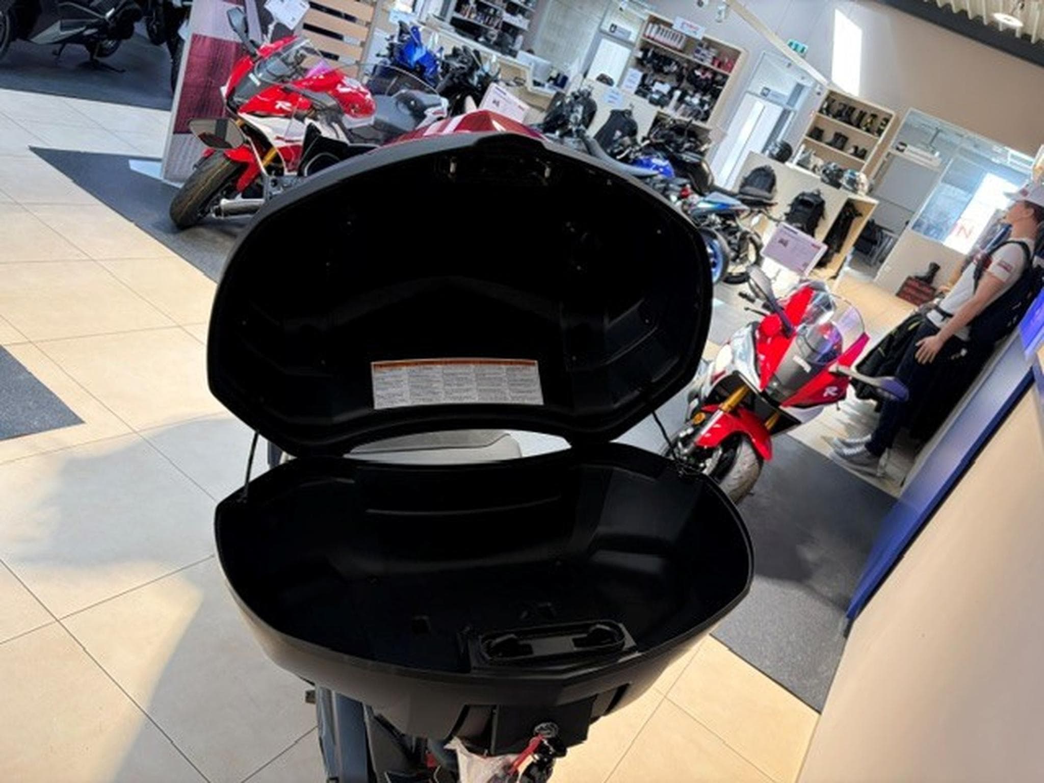 Yamaha T-Max Tech Max (2021) - Foto 16