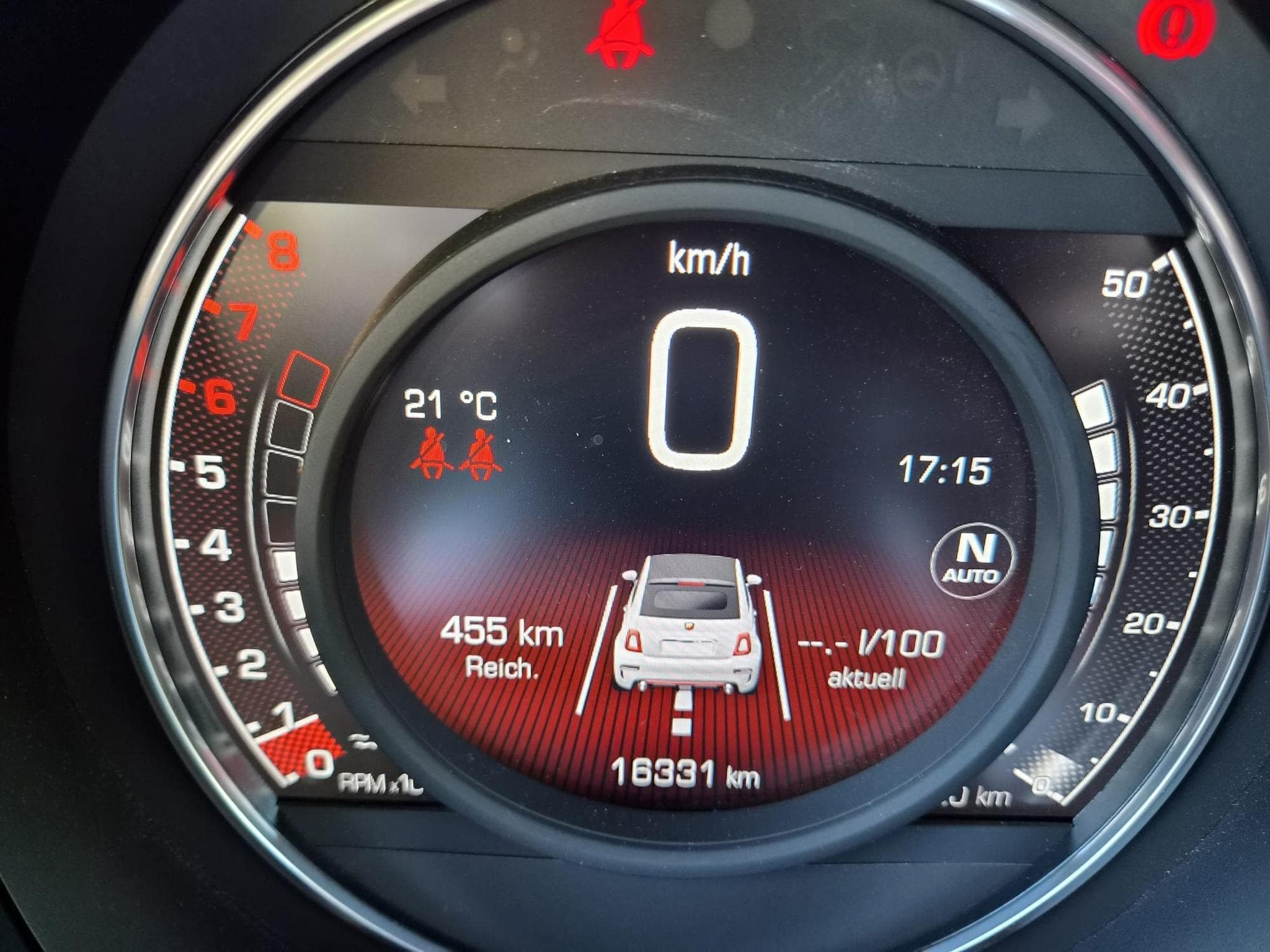 Fiat 500 Abarth 695 c (2024) - Foto 6