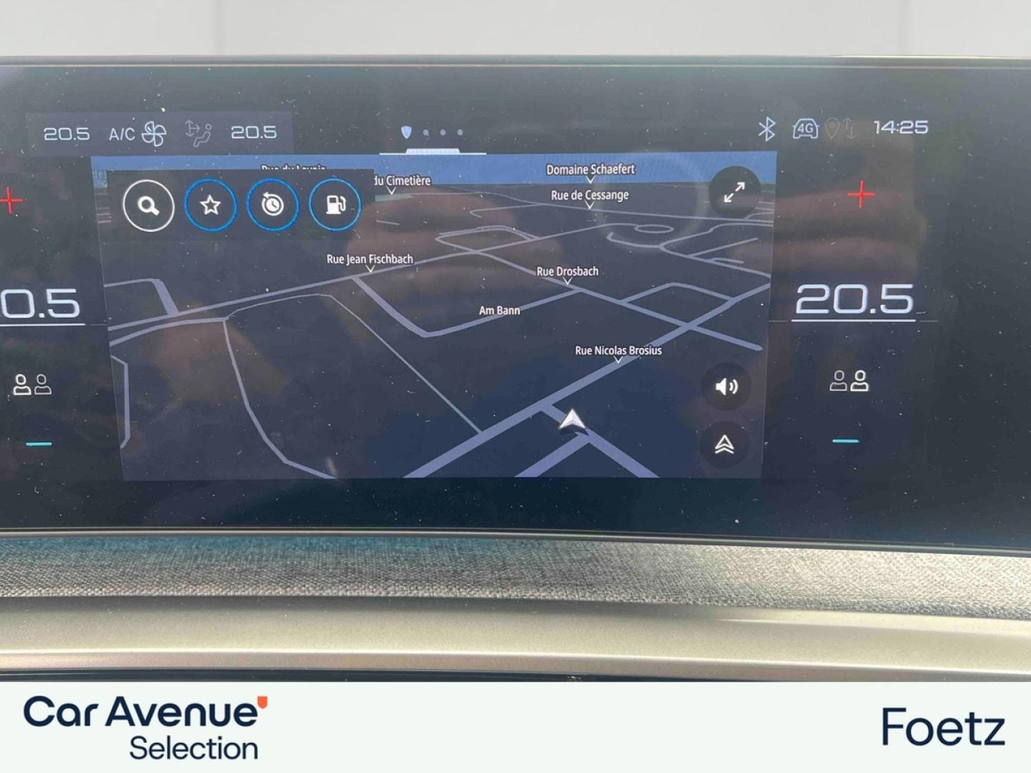 PEUGEOT 3008 1.2 Hybrid 136ch Allure e-DCS6 (2024) - Photo 12