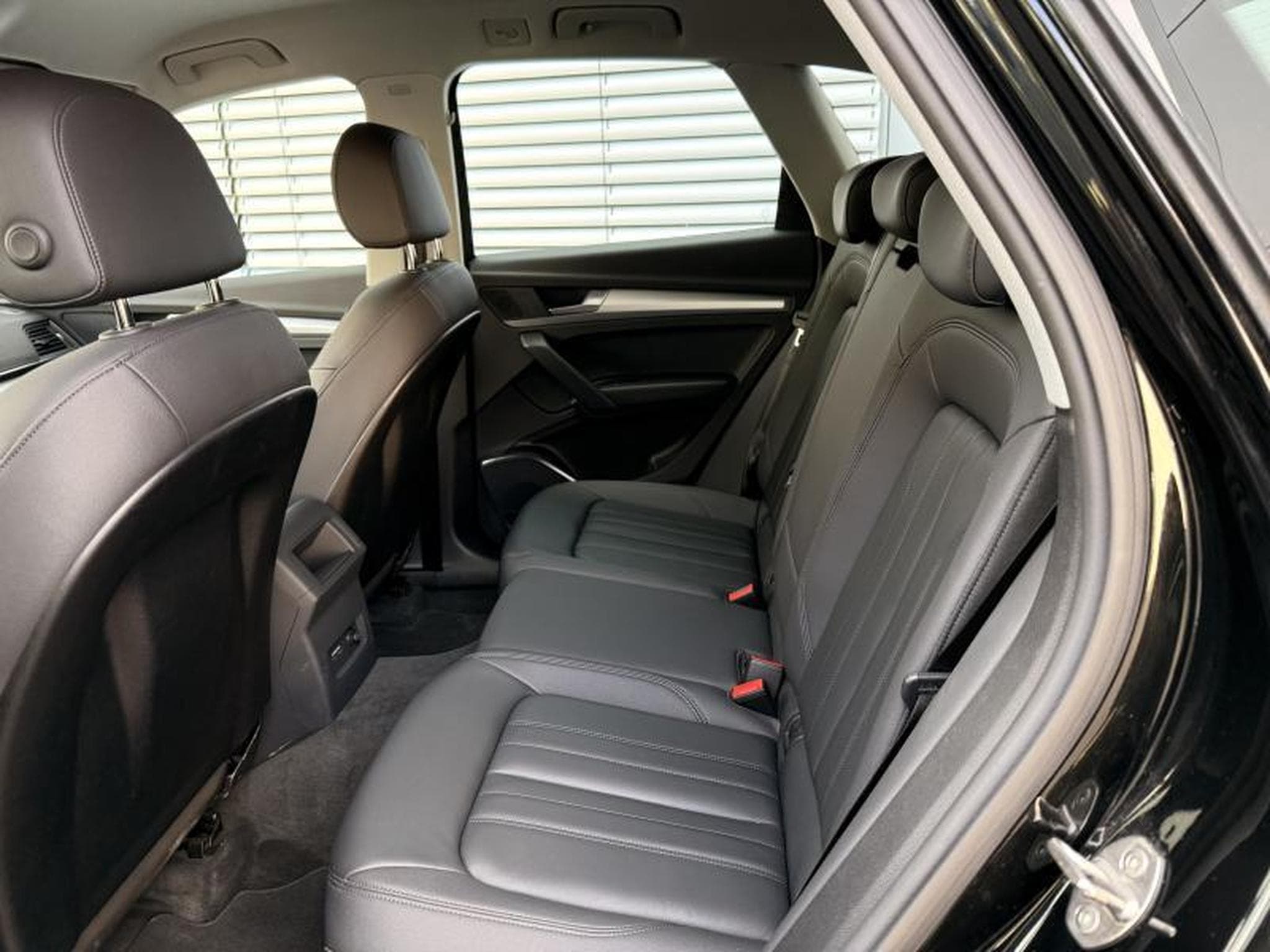 Audi Q5 S-line 40 TDI quattro s-tronic (2024) - Photo 7