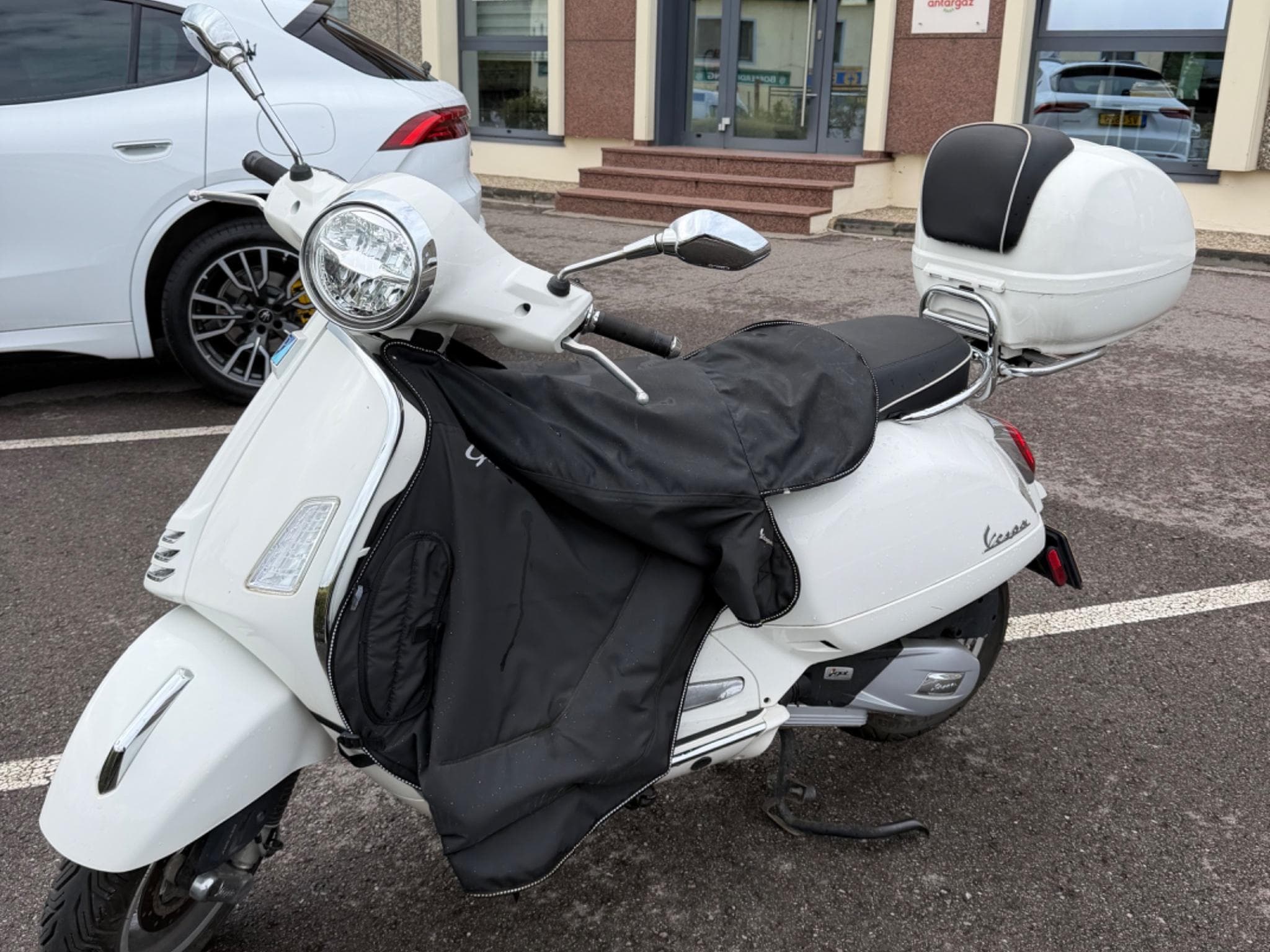 Vespa GTS GTS 125 S (2023) - Photo 2