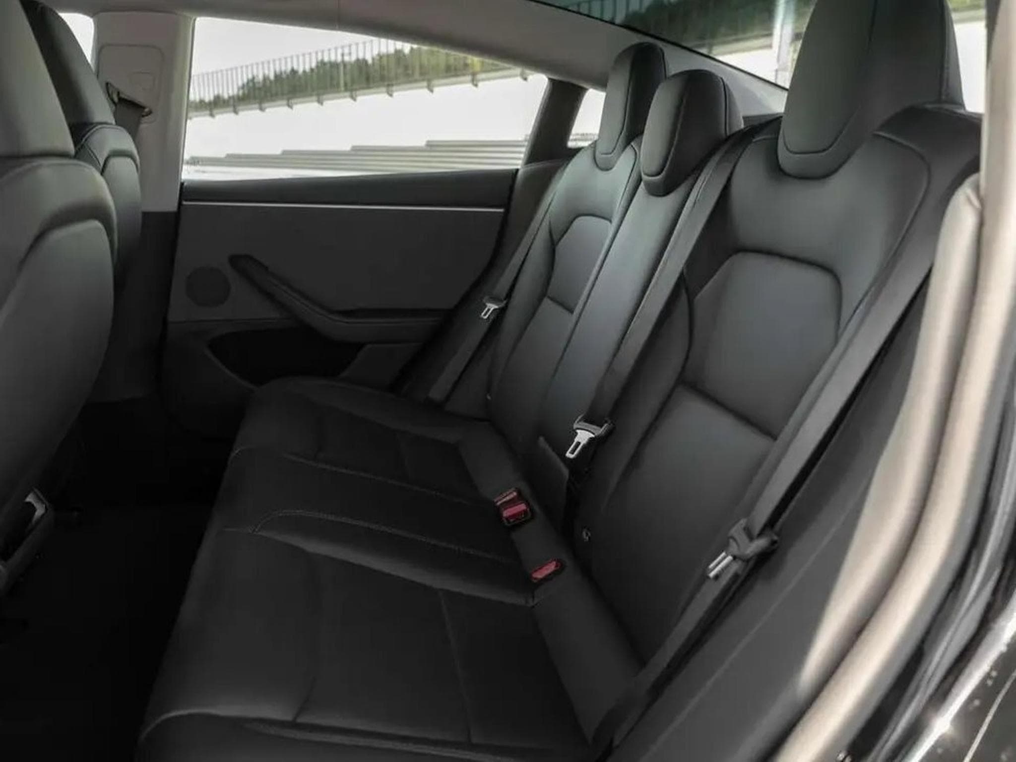 Tesla Model 3 HIGHLAND PREMIUM RWD - GARANTIE 2032 (2024) - Photo 6