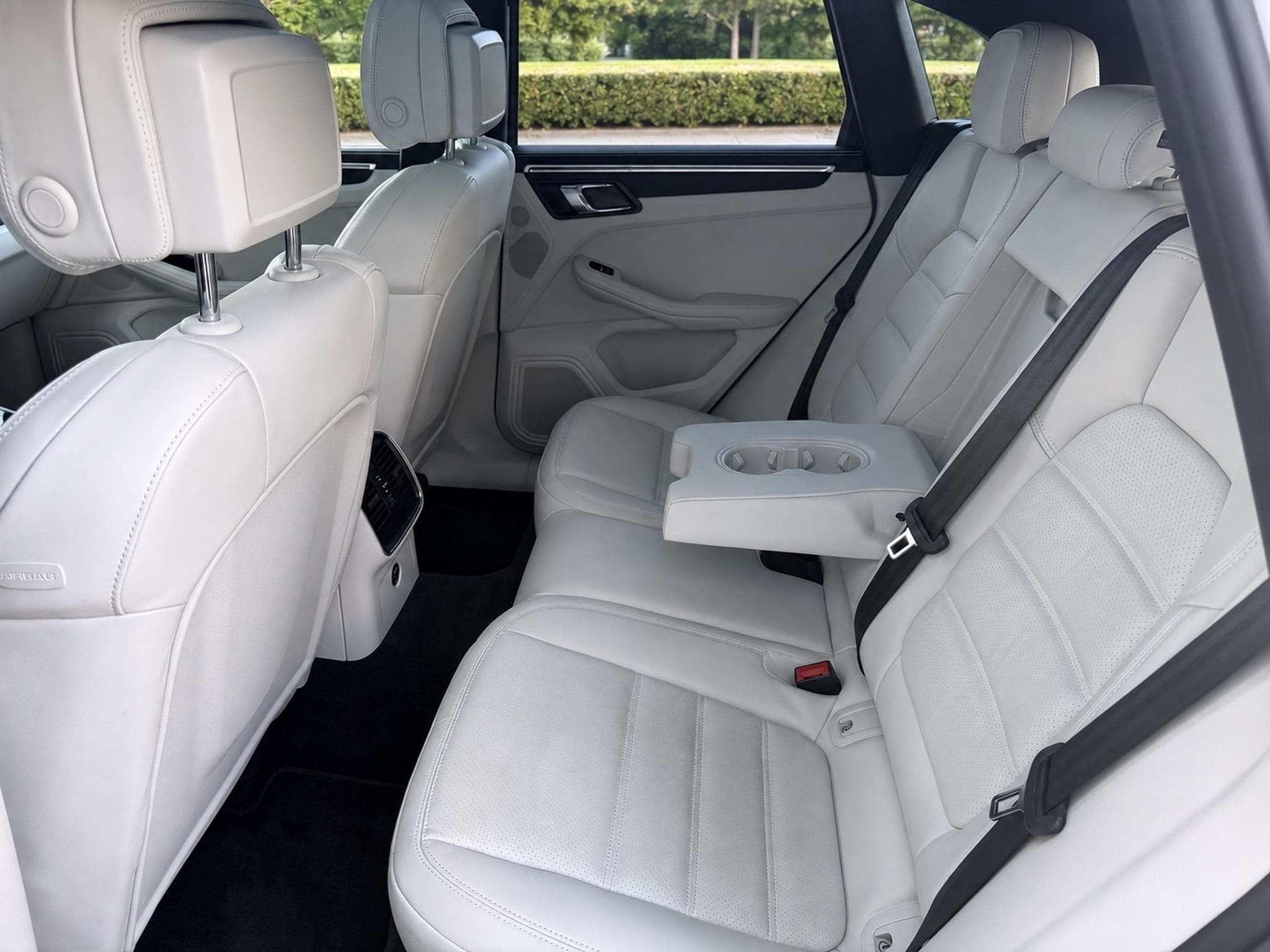 Porsche Macan T MY24 (2023) - Photo 4