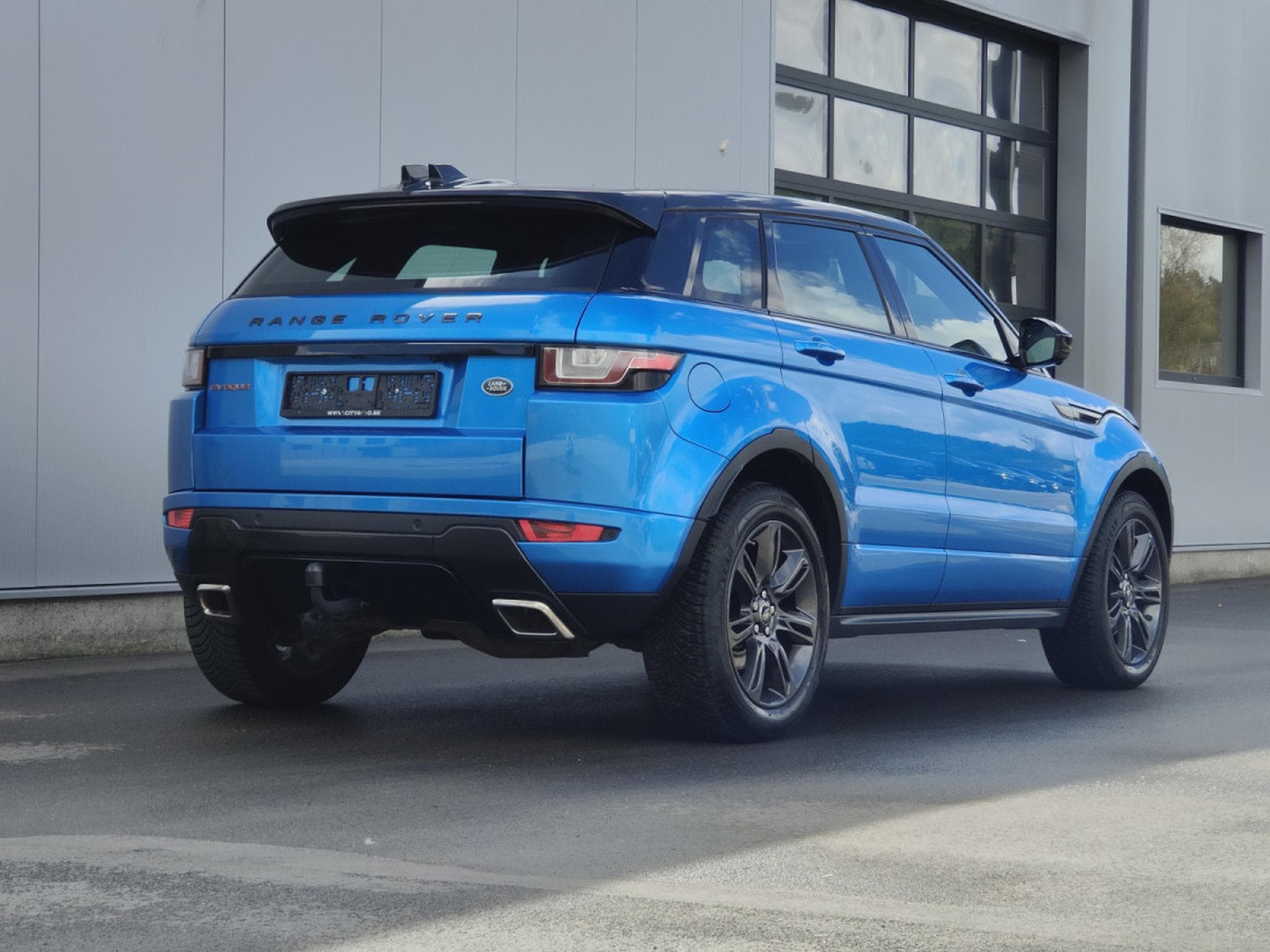 Land-Rover Range Rover Evoque 2.0 TD4 AWD CARPLAY GPS TOIT PANO CAMERA (2018) - Photo 30