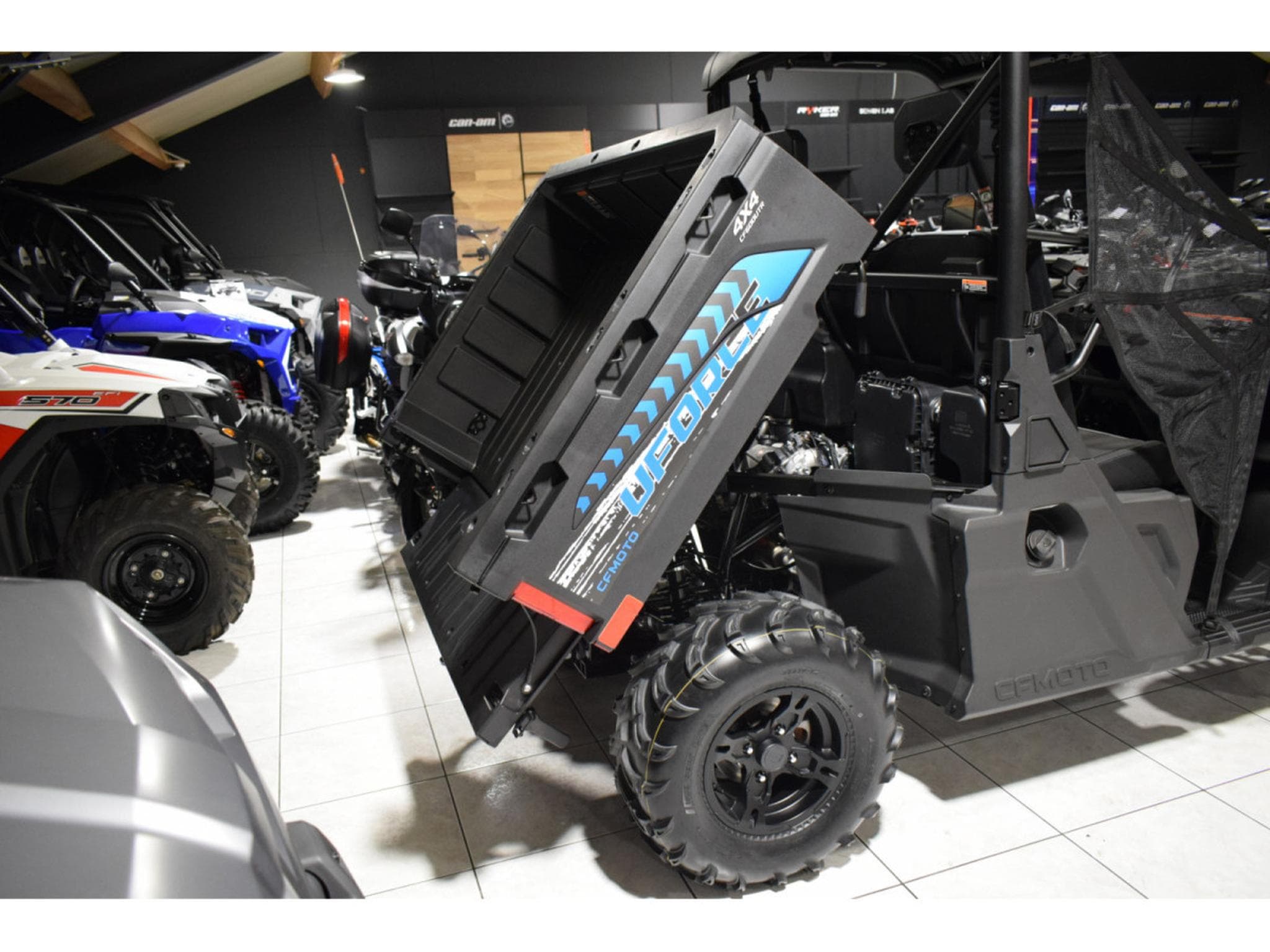 CF Moto UForce 600 Agri (2026) - Photo 8