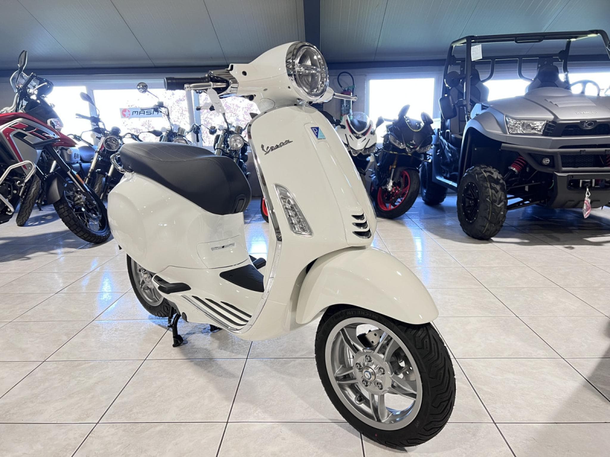 Vespa Elettrica 45 Km/h (2026) - Photo 7