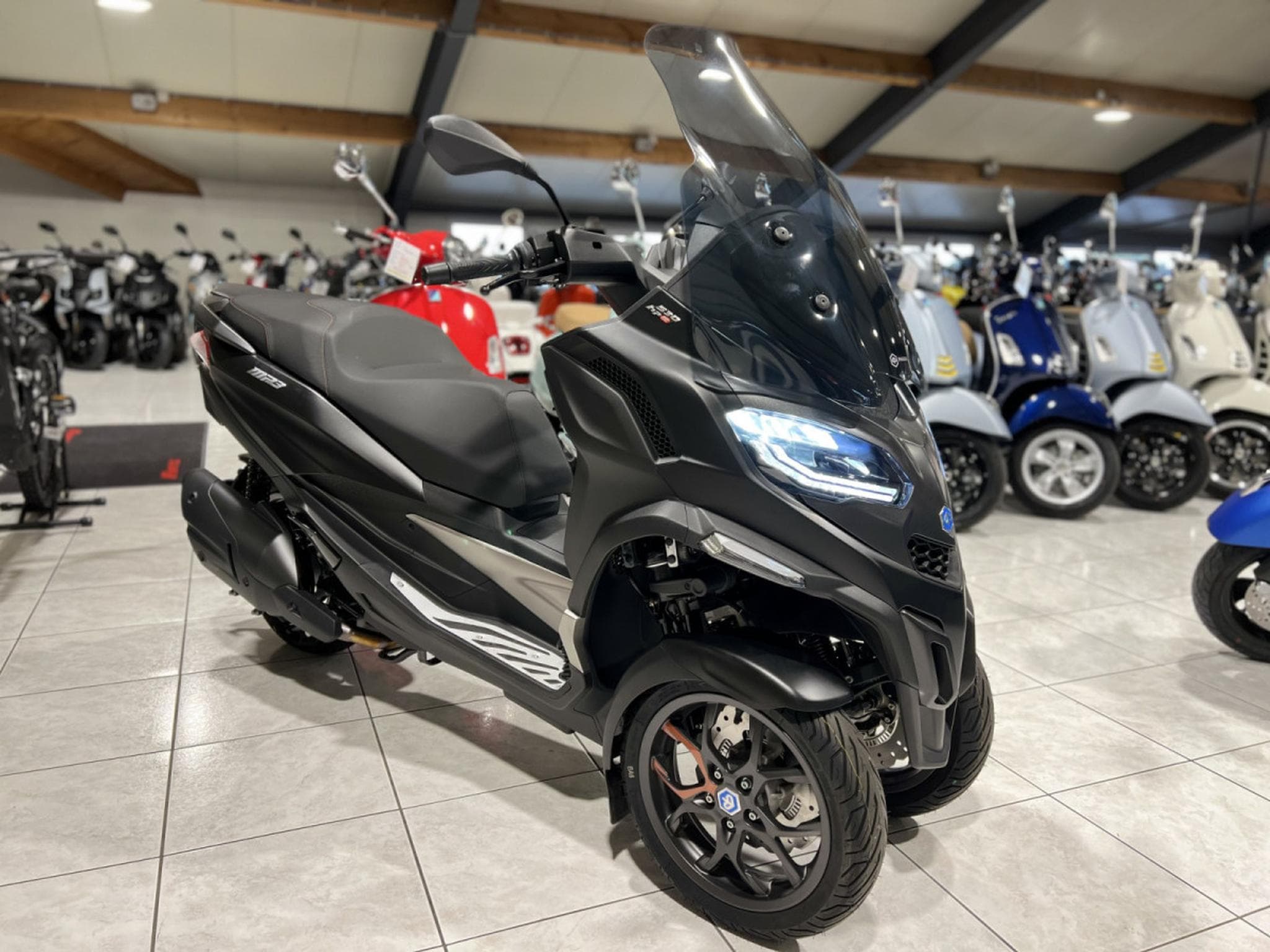 Piaggio MP3 (2026) - Photo 10