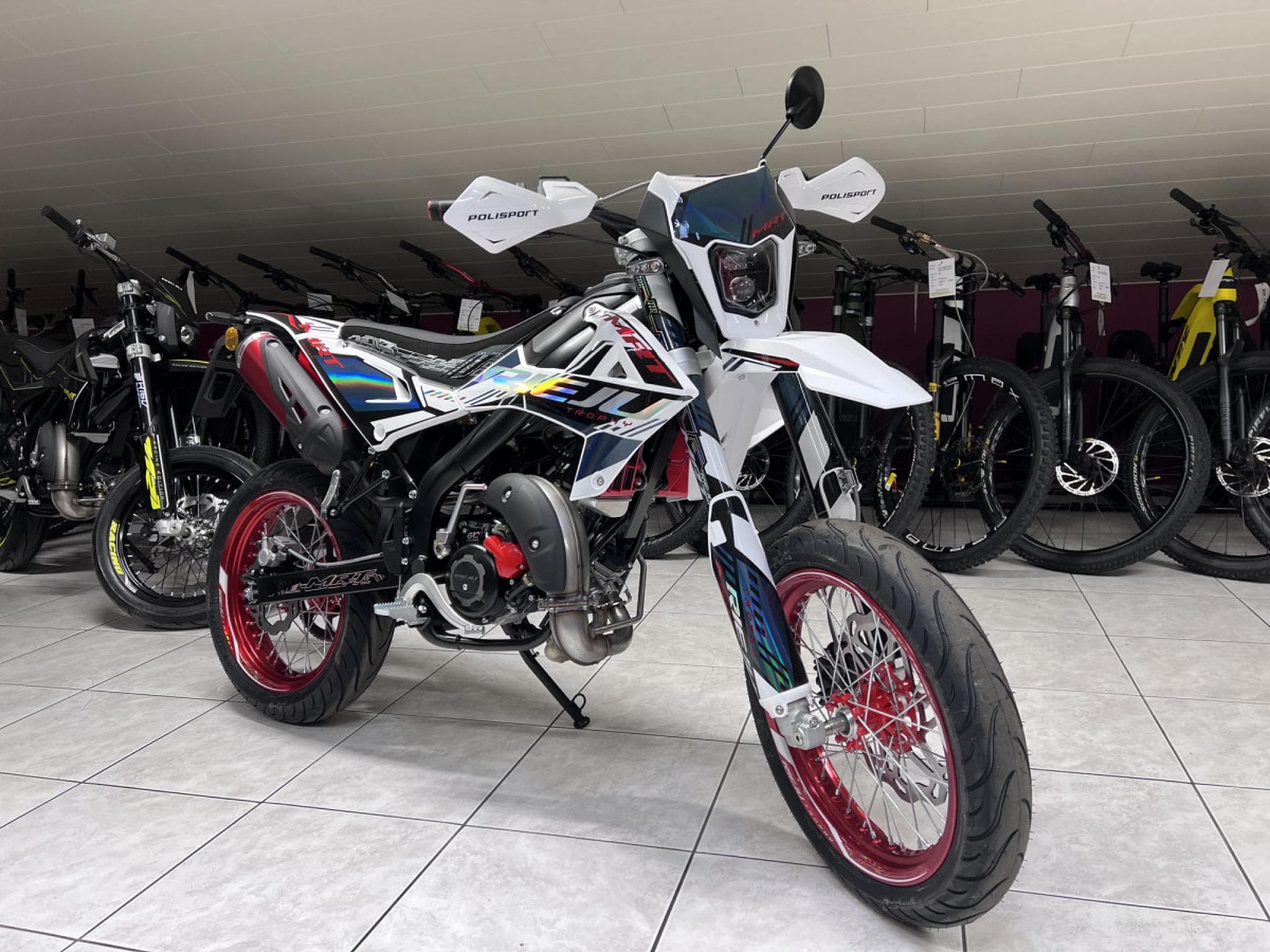 Rieju MRT 50 SM Trophy Mirage (2026) - Photo 7