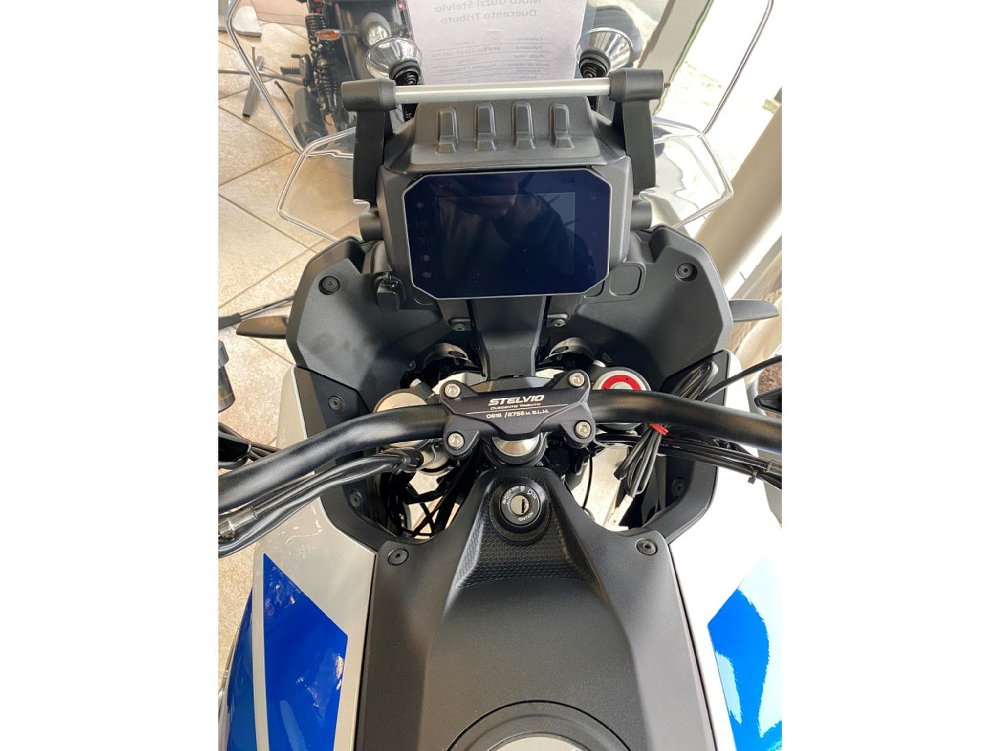 Moto Guzzi Stelvio Model Duecento Tributo (2026) - Photo 5