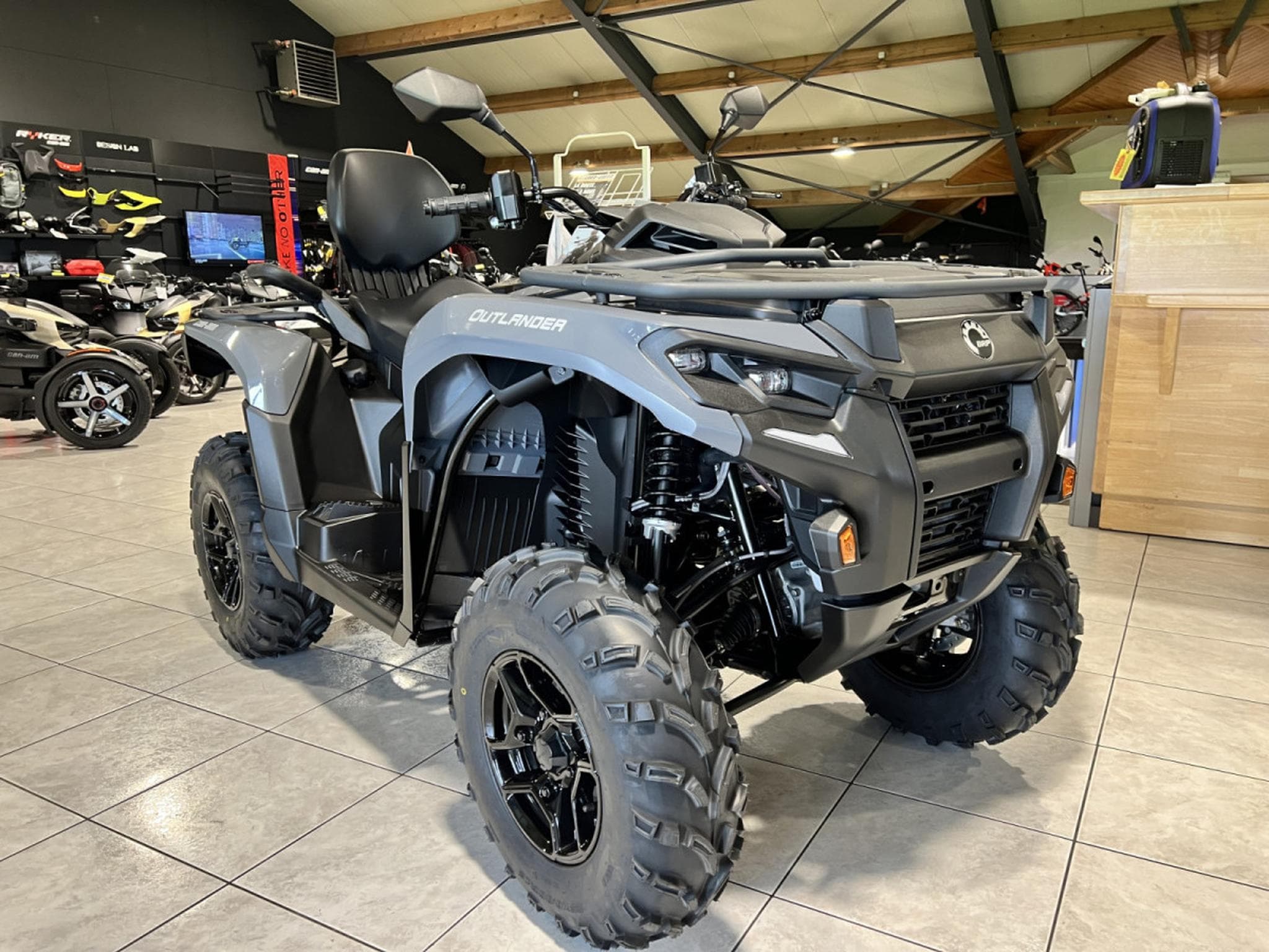 BRP Can-Am Outlander Max MY26 500 DPS ABS T3B (2026) - Photo 7