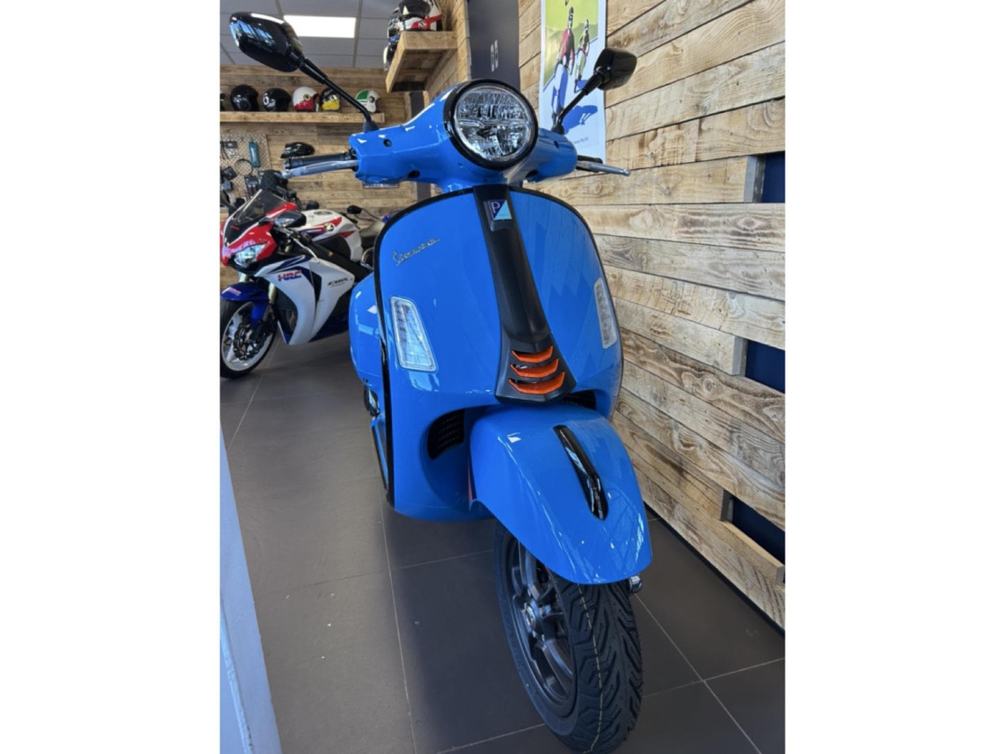 Vespa GTS 310 (2026) - Photo 6