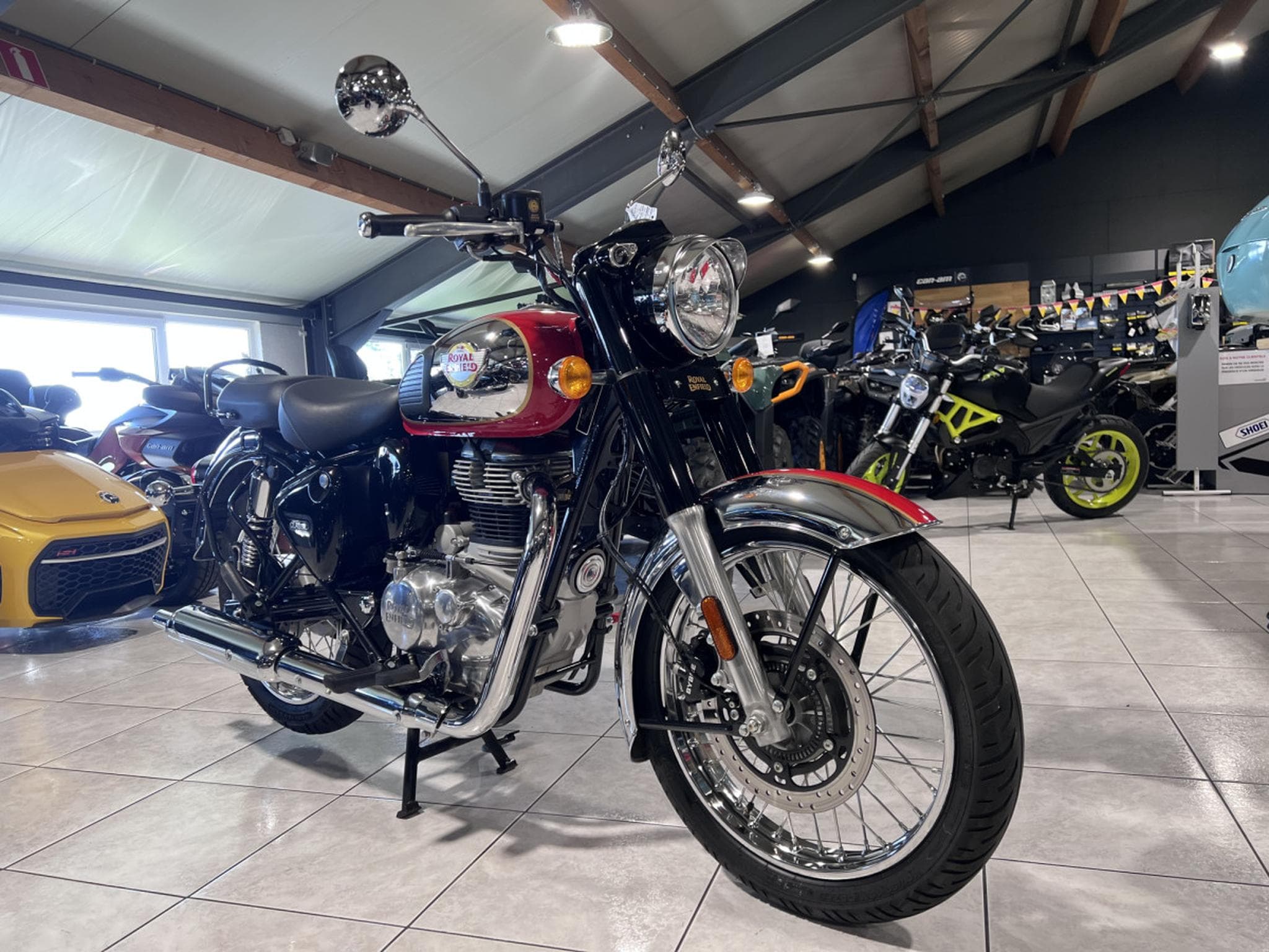 Royal Enfield Classic 350 Chrome Red (2023) - Photo 8